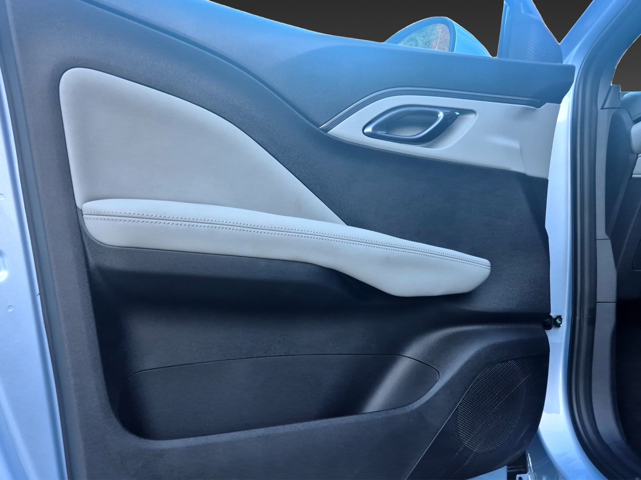 listing desktop thumbnail image 8