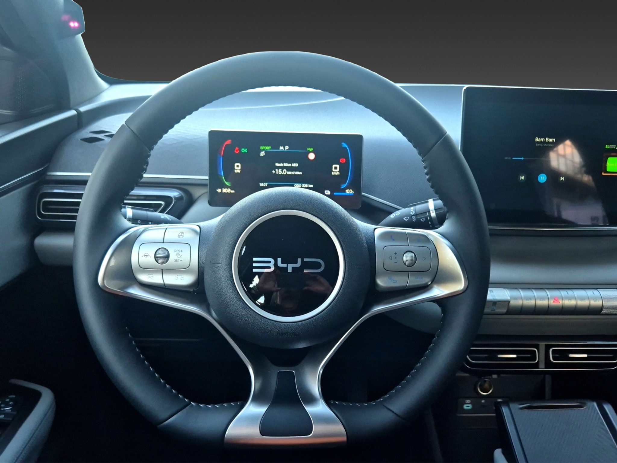 listing desktop thumbnail image 16