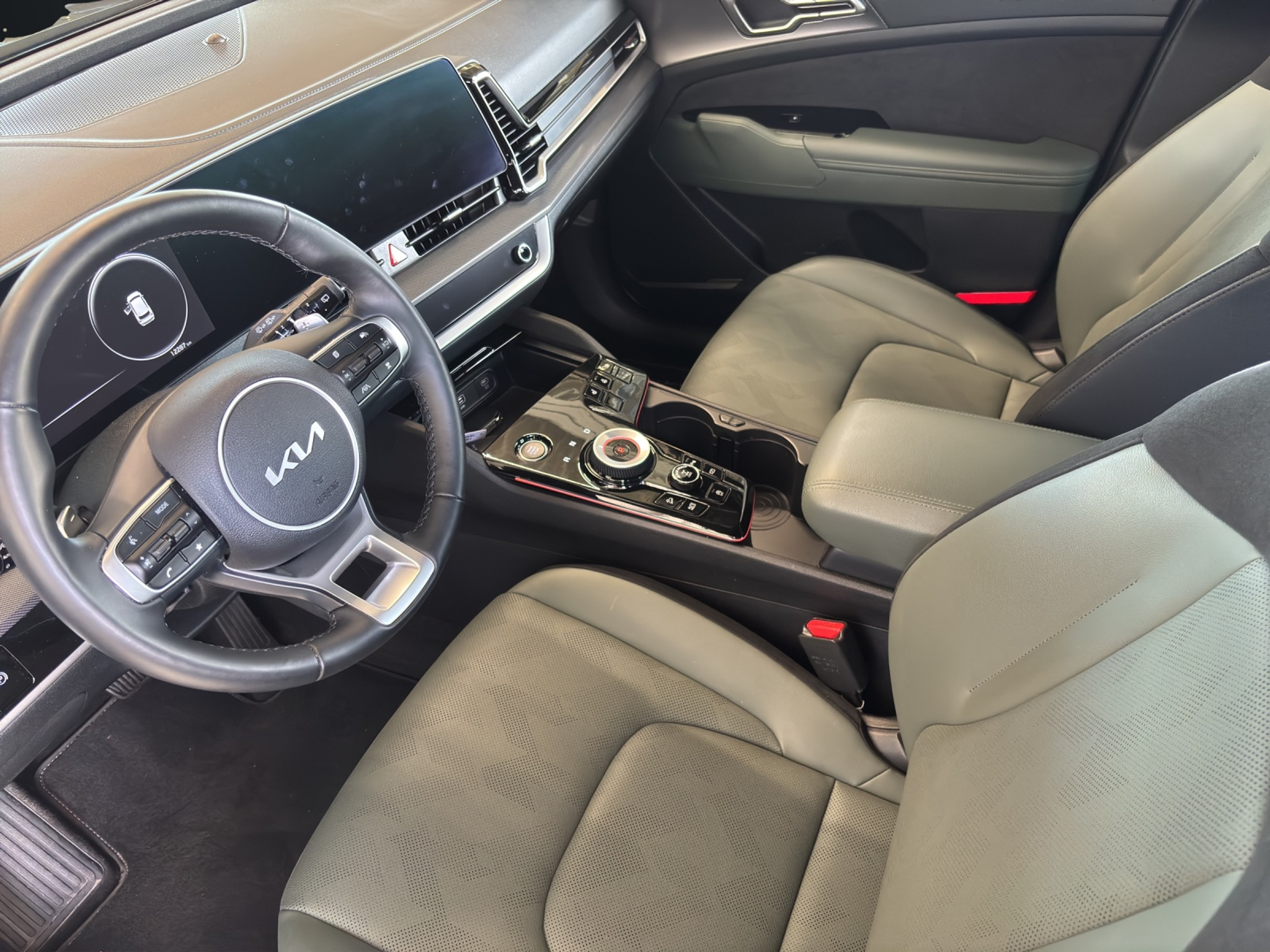 listing desktop thumbnail image 8