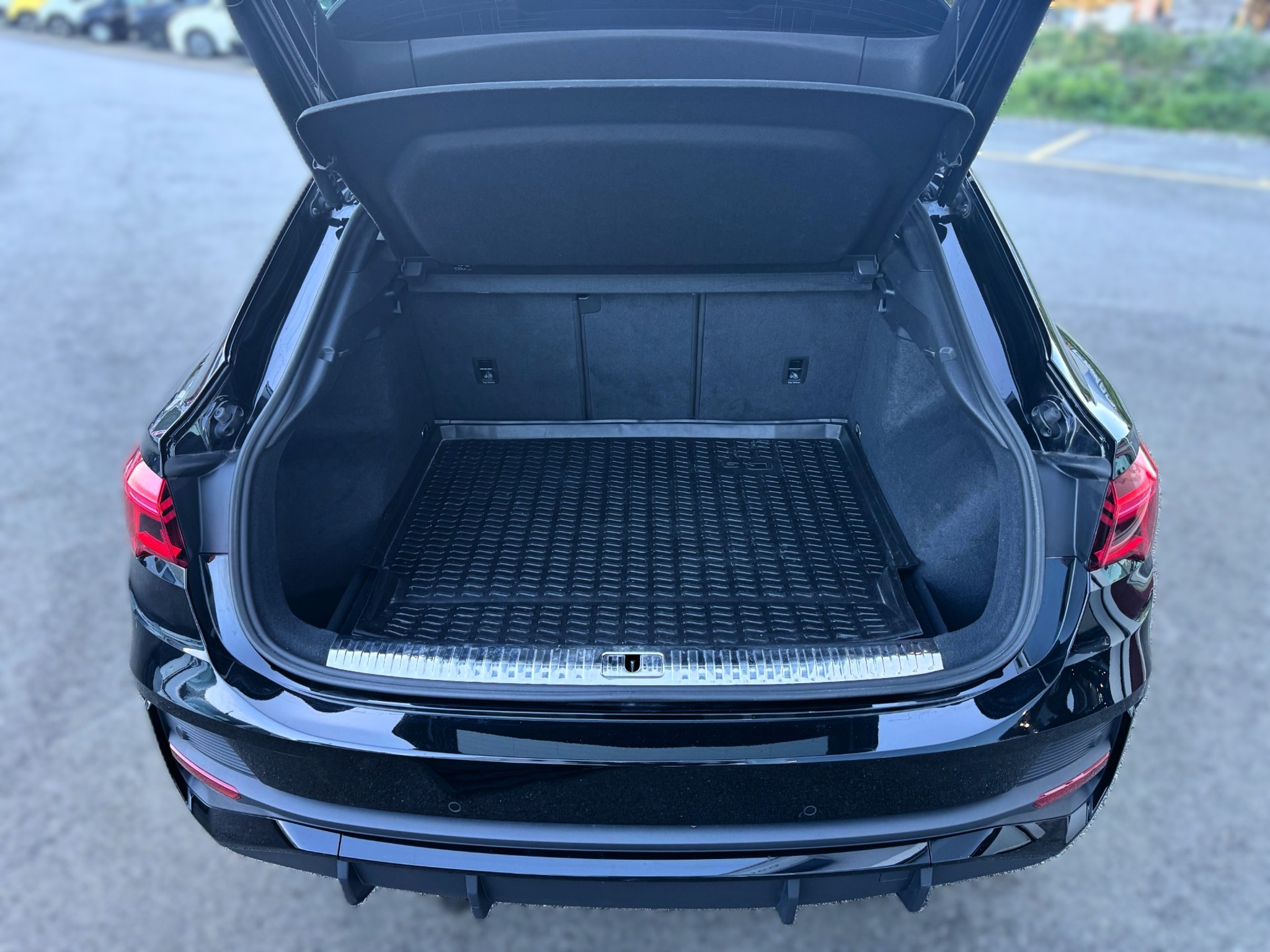 listing desktop thumbnail image 19