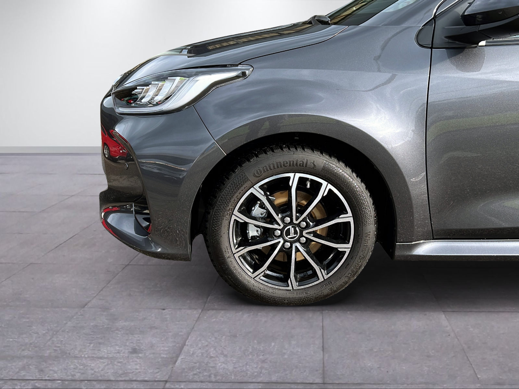 listing desktop thumbnail image 2