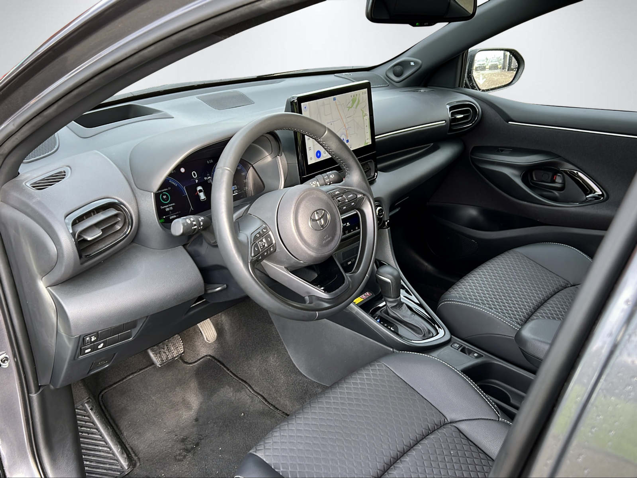 listing desktop thumbnail image 13