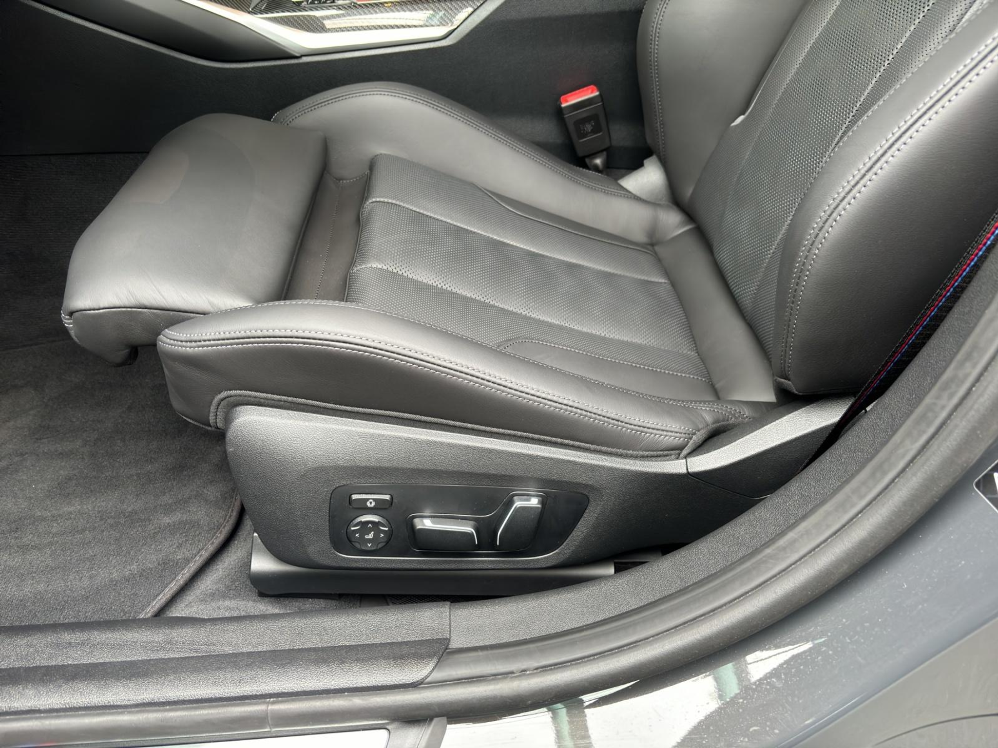 listing desktop thumbnail image 13