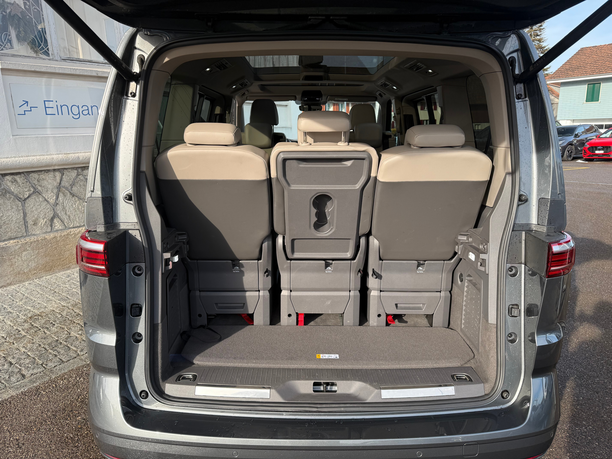 listing desktop thumbnail image 8