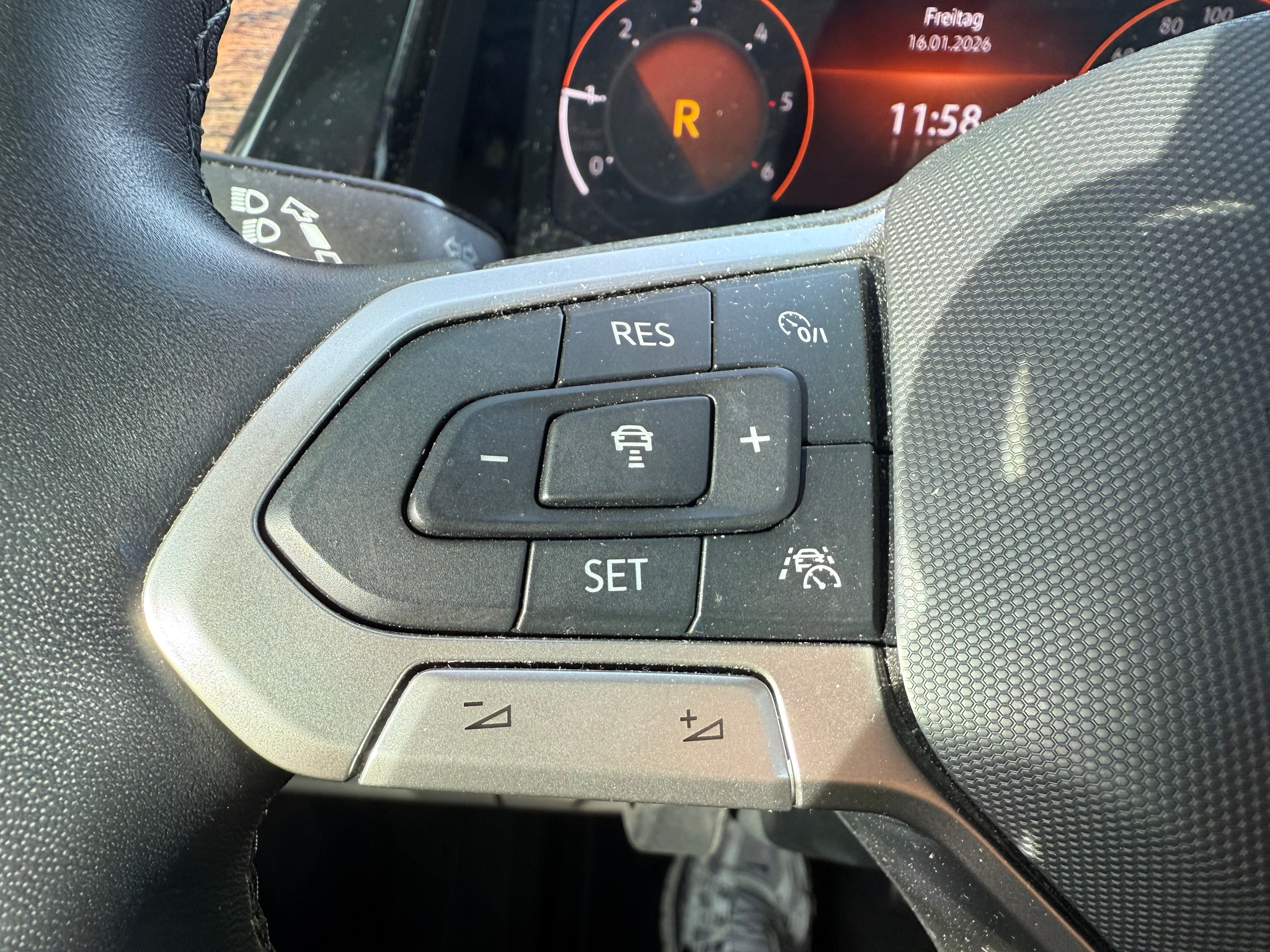 listing desktop thumbnail image 19