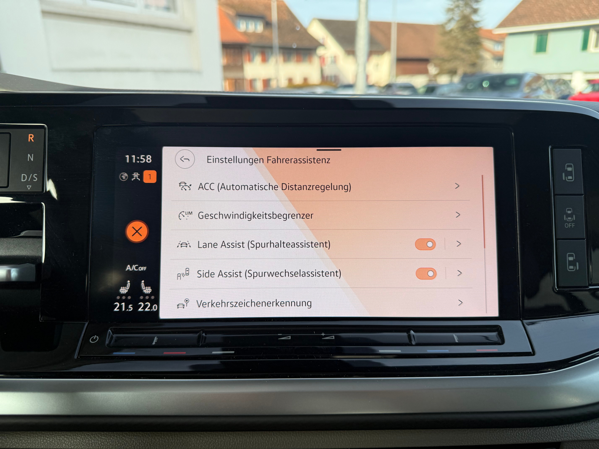 listing desktop thumbnail image 17