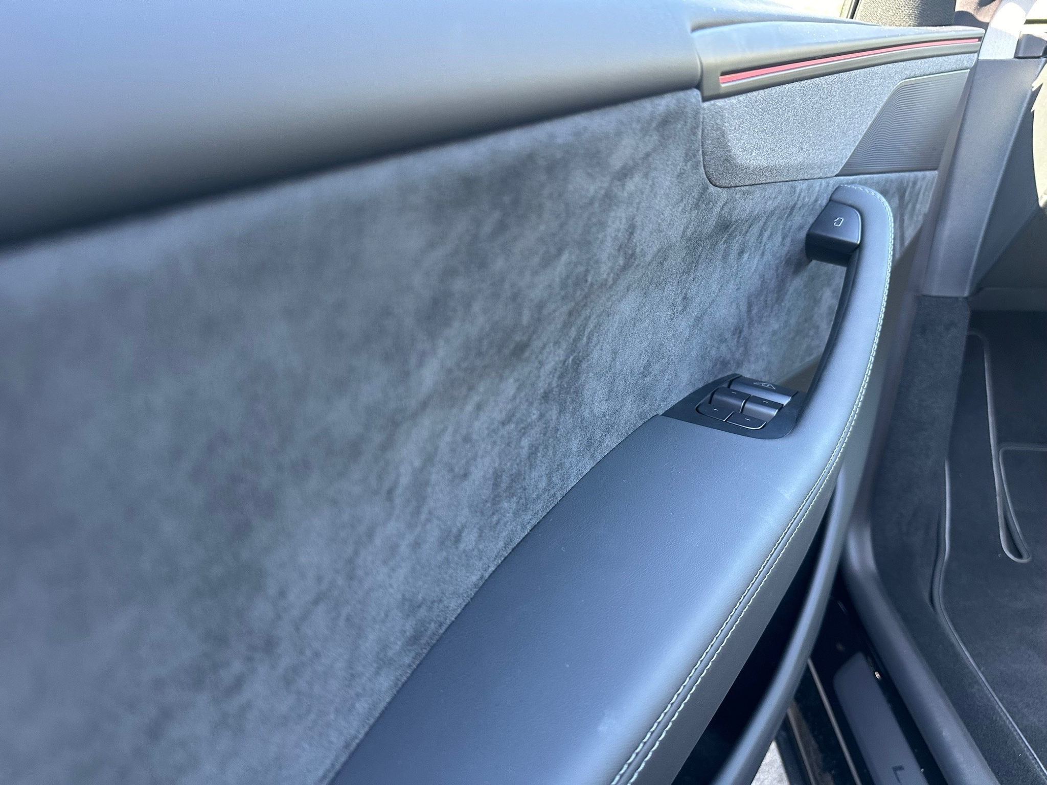 listing desktop thumbnail image 8