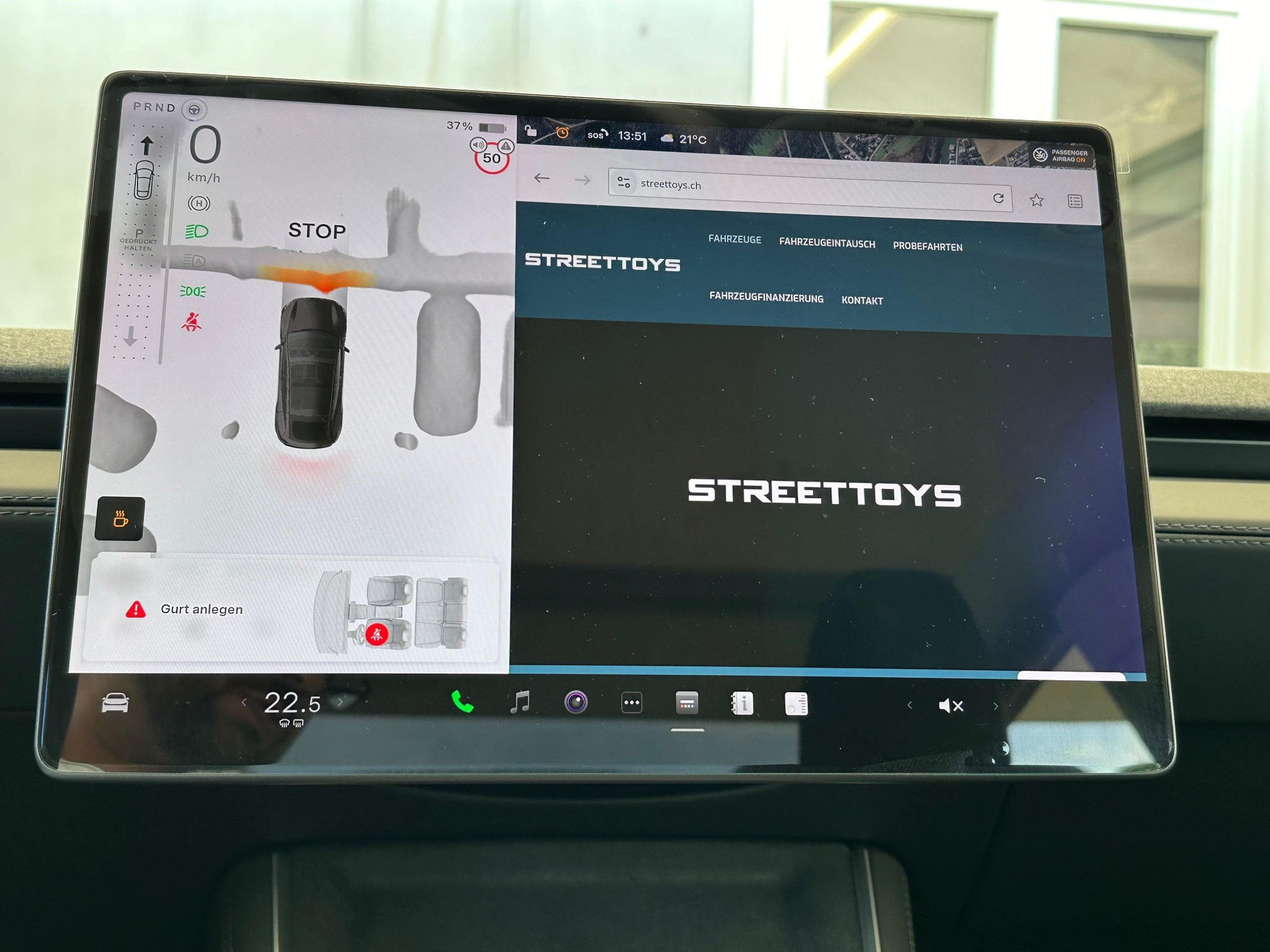 listing desktop thumbnail image 7