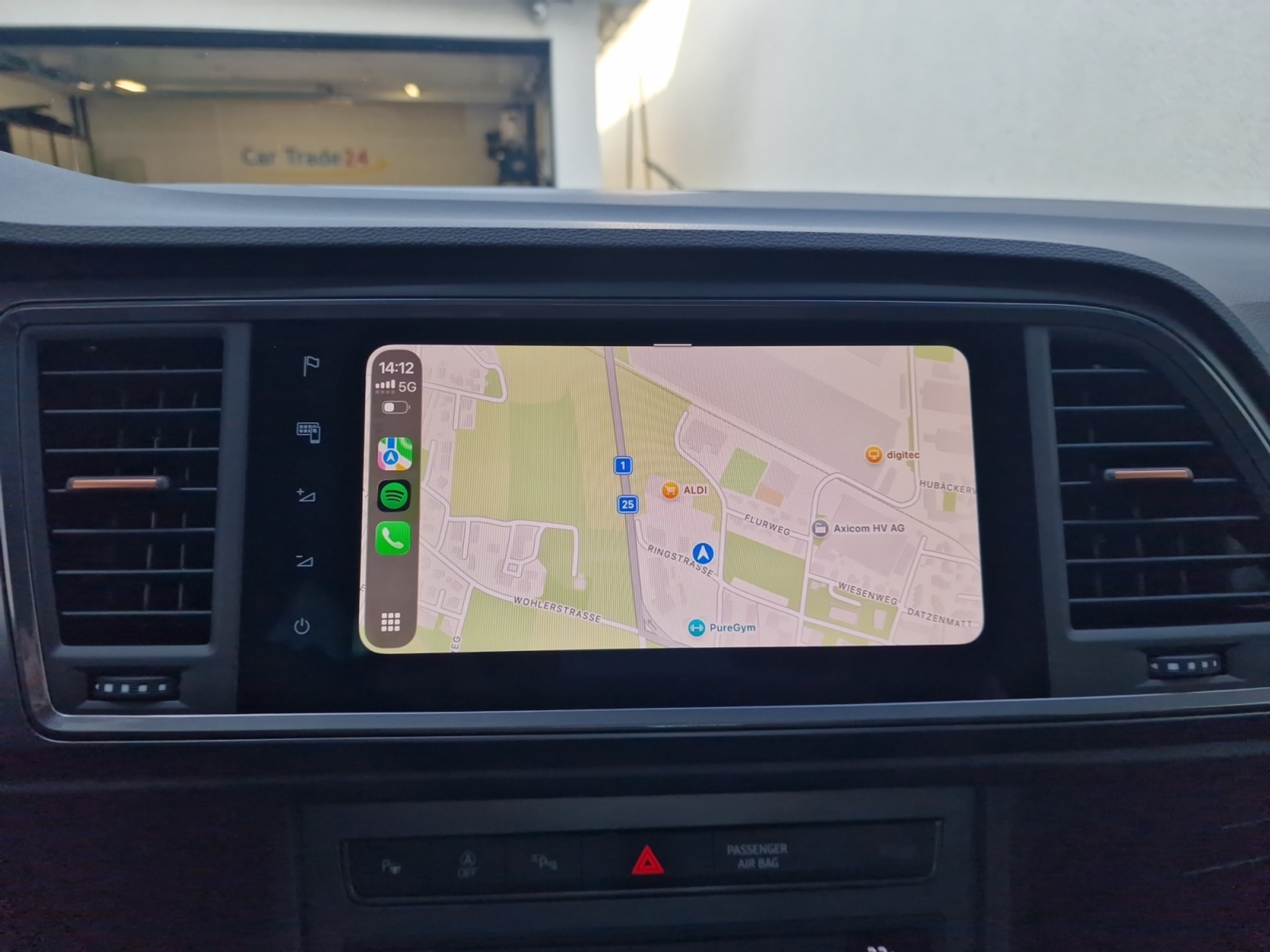 listing desktop thumbnail image 17