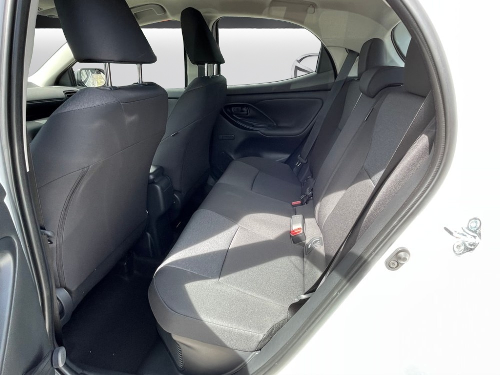 listing desktop thumbnail image 6