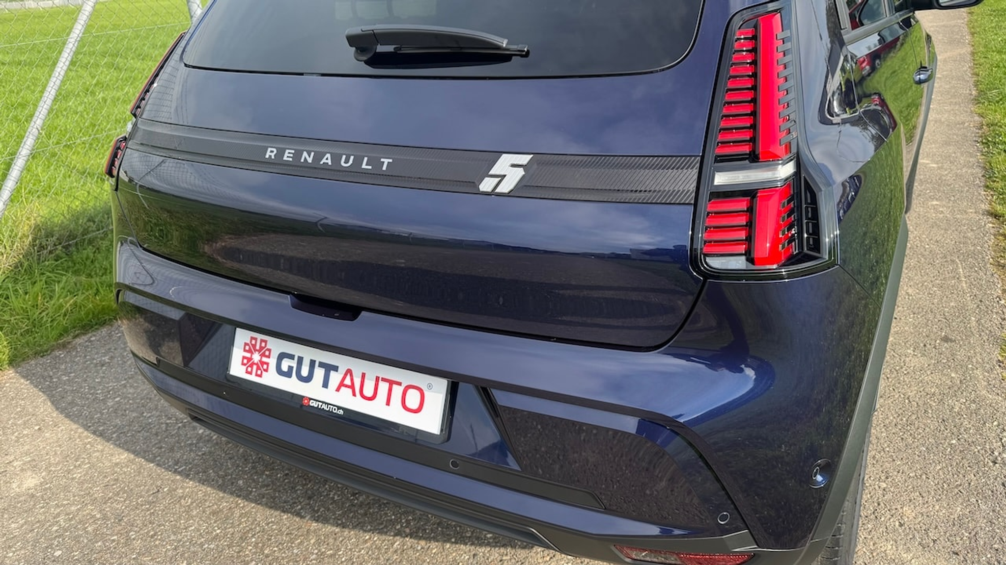 listing desktop thumbnail image 6