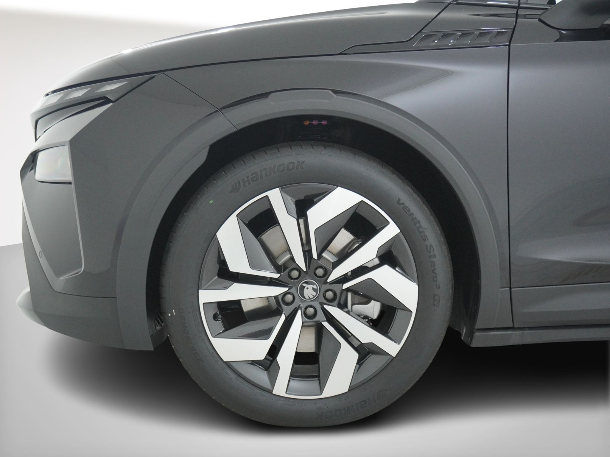 listing desktop thumbnail image 9