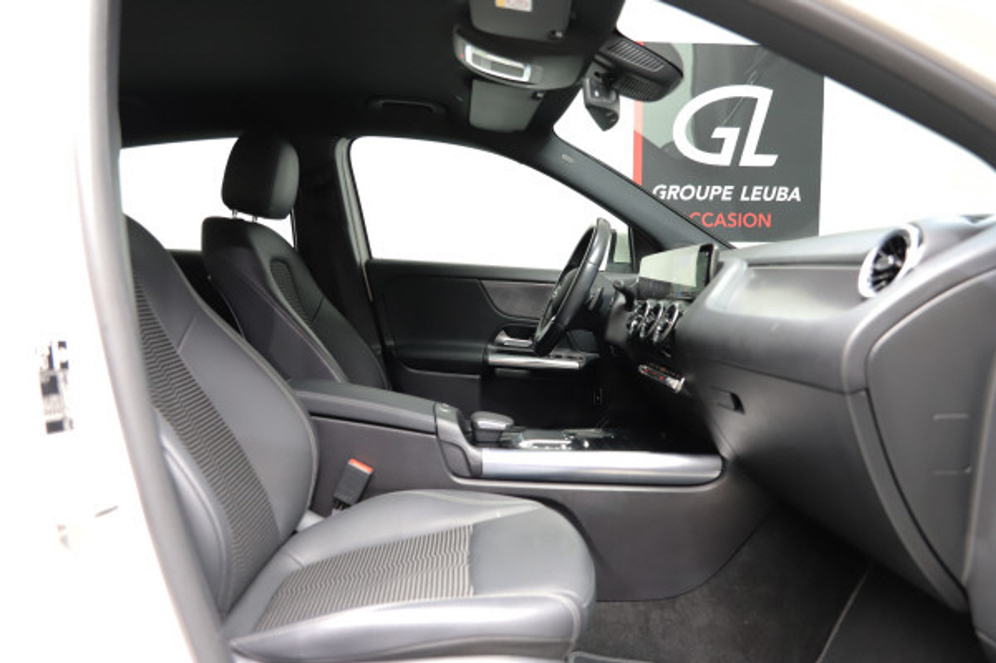 listing desktop thumbnail image 8