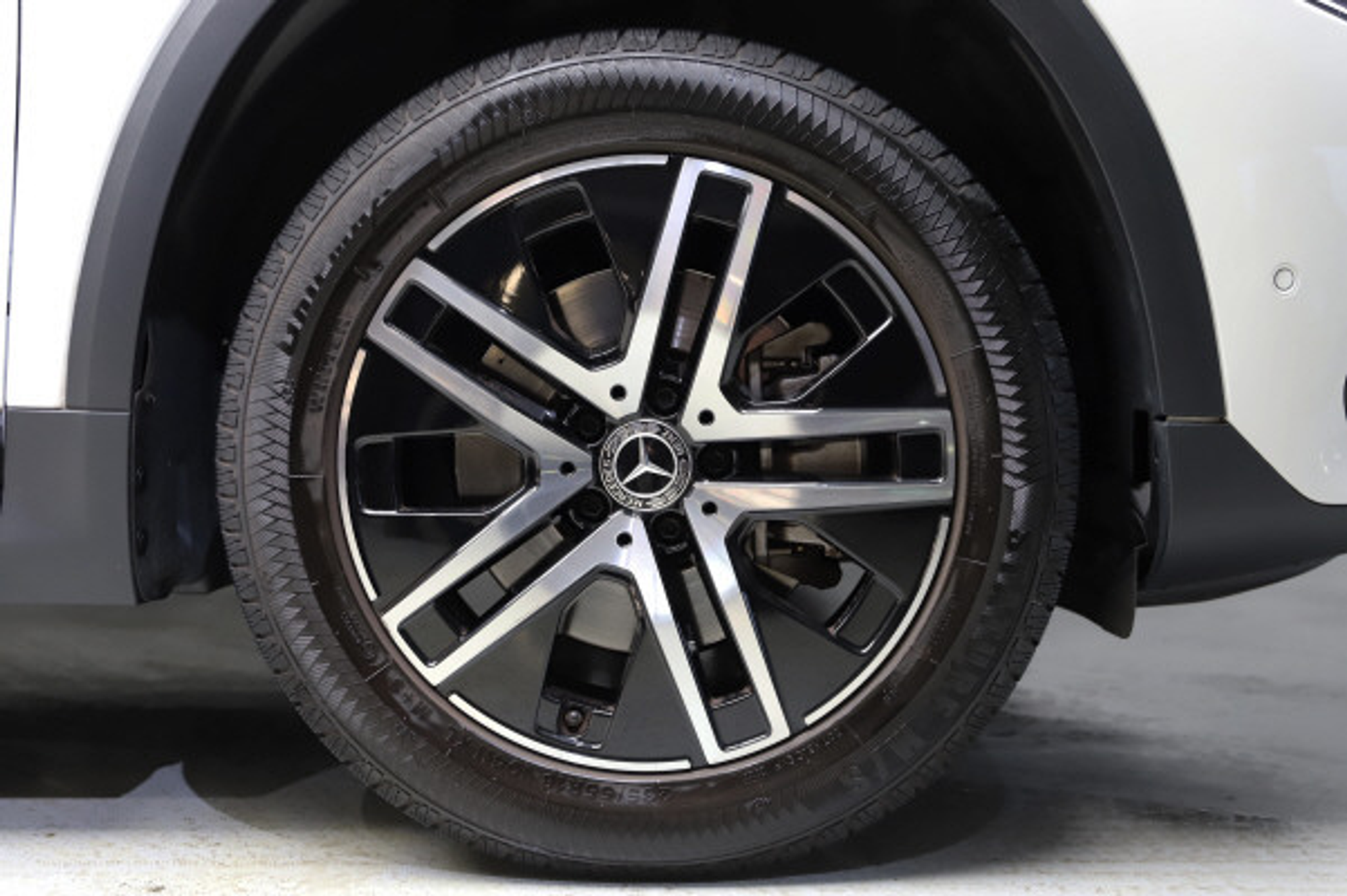 listing desktop thumbnail image 12