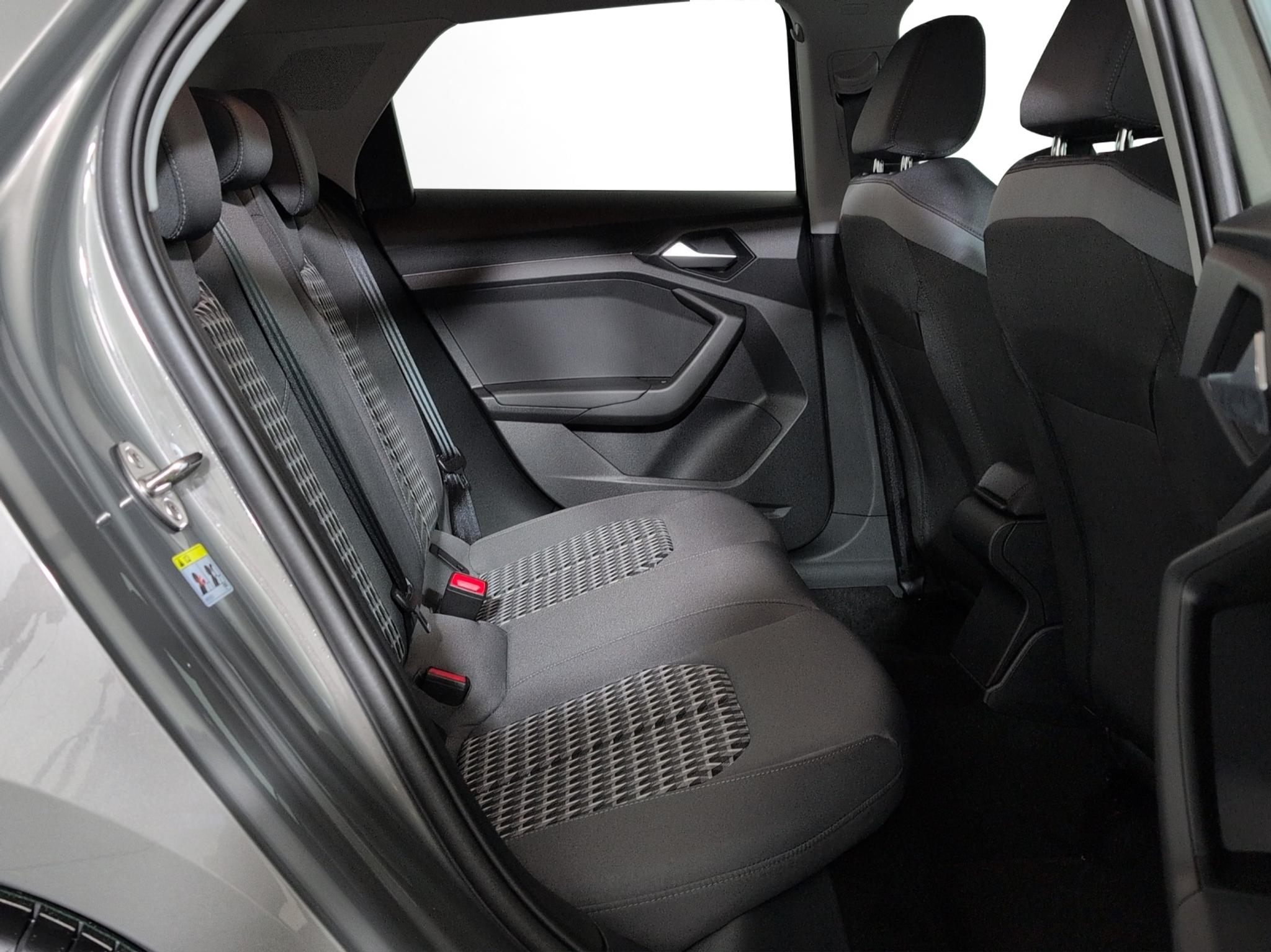 listing desktop thumbnail image 9