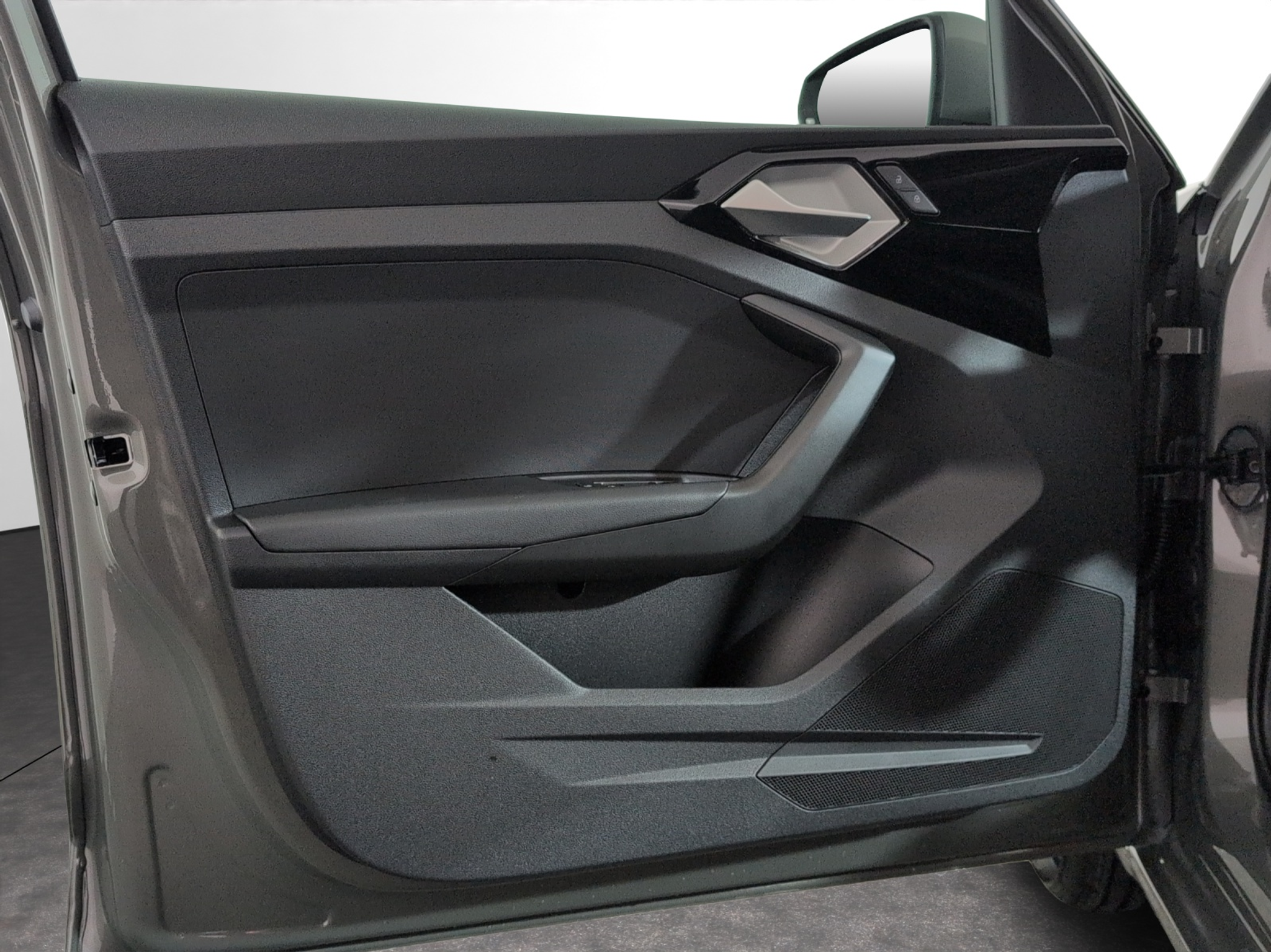 listing desktop thumbnail image 14