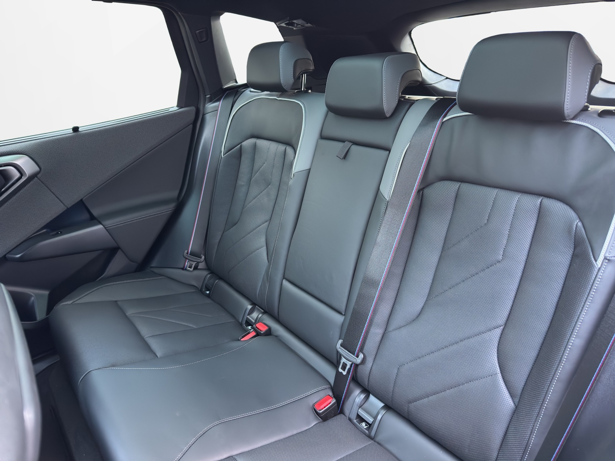 listing desktop thumbnail image 18