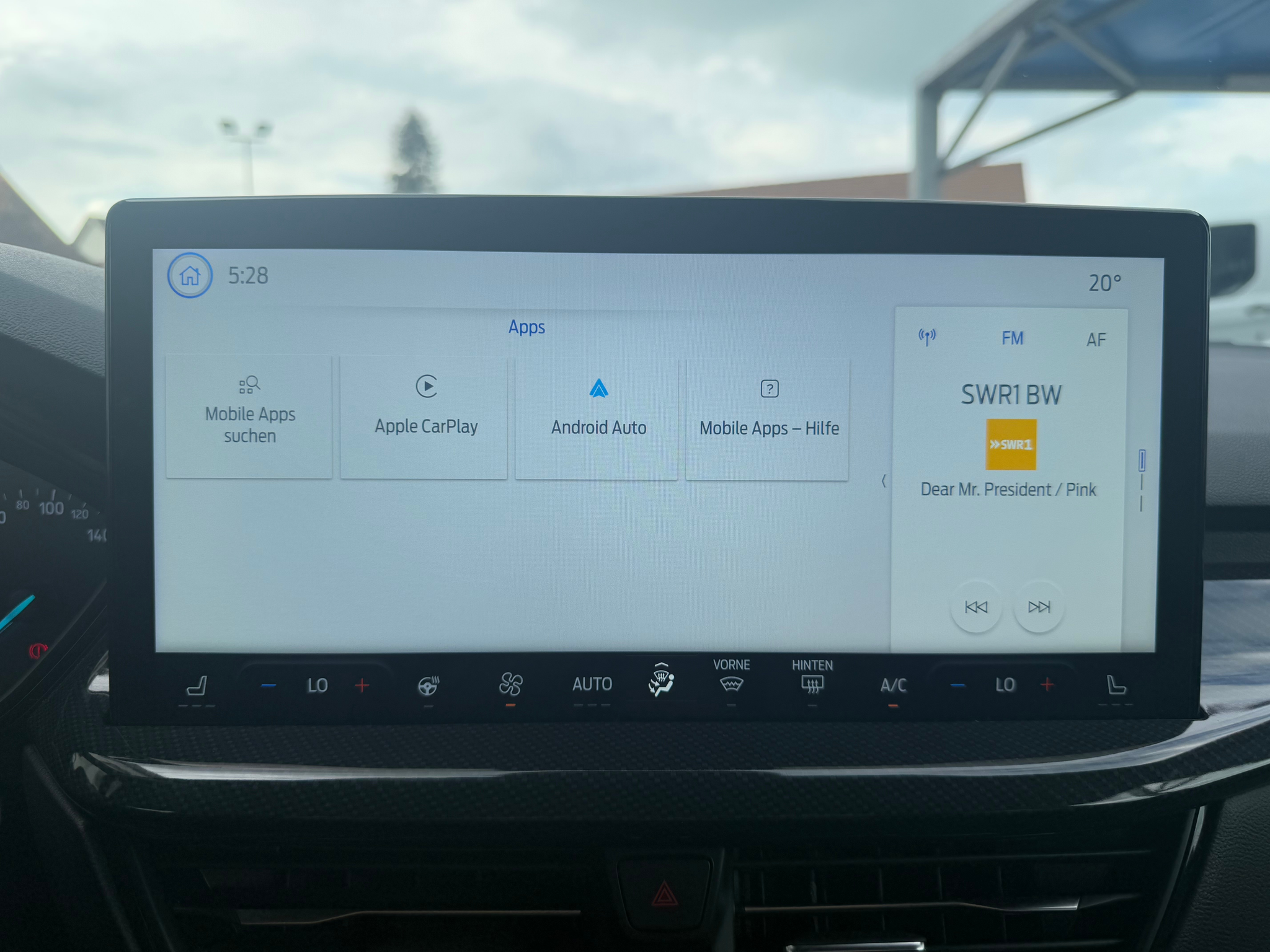 listing desktop thumbnail image 16