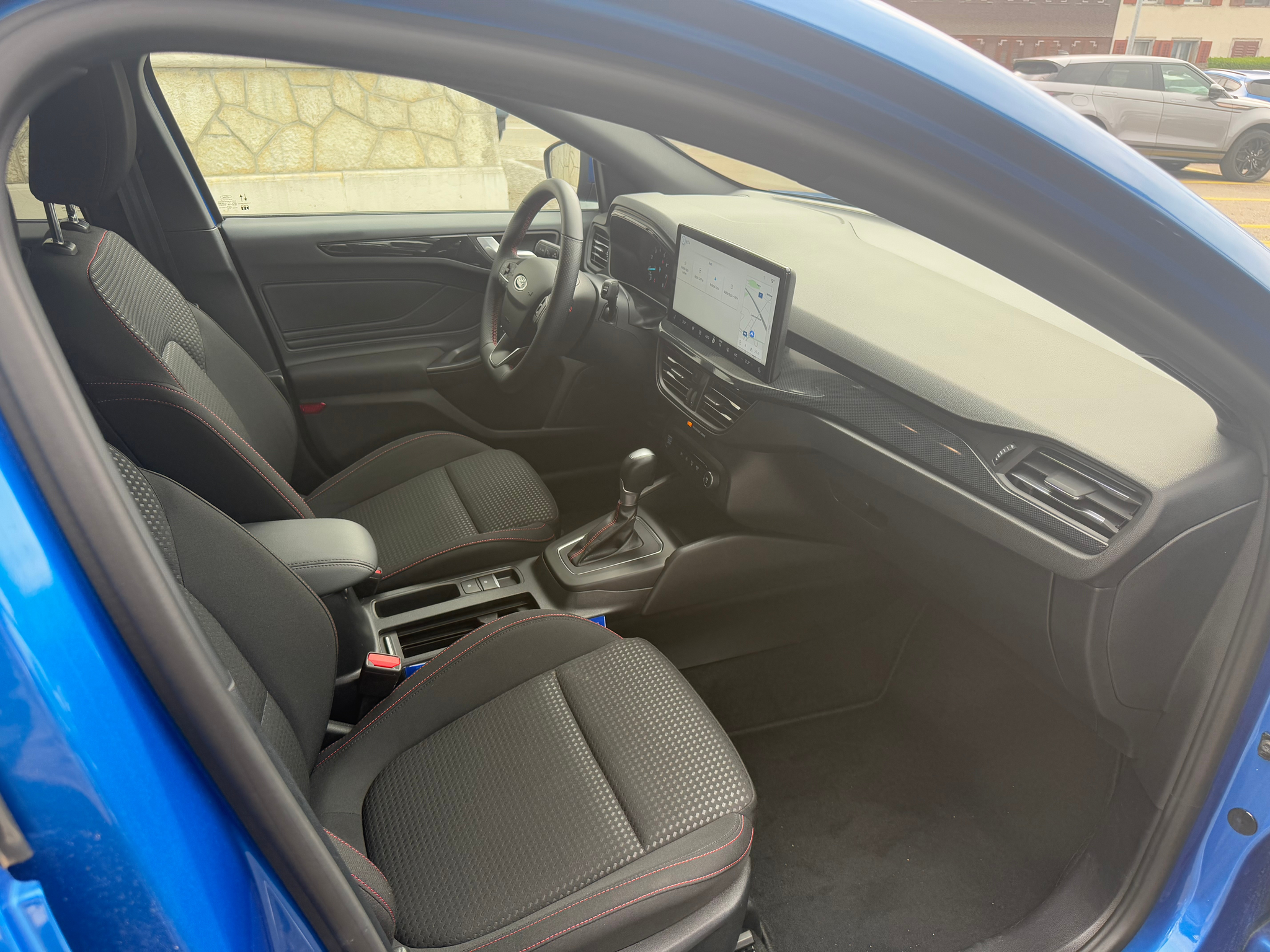 listing desktop thumbnail image 8