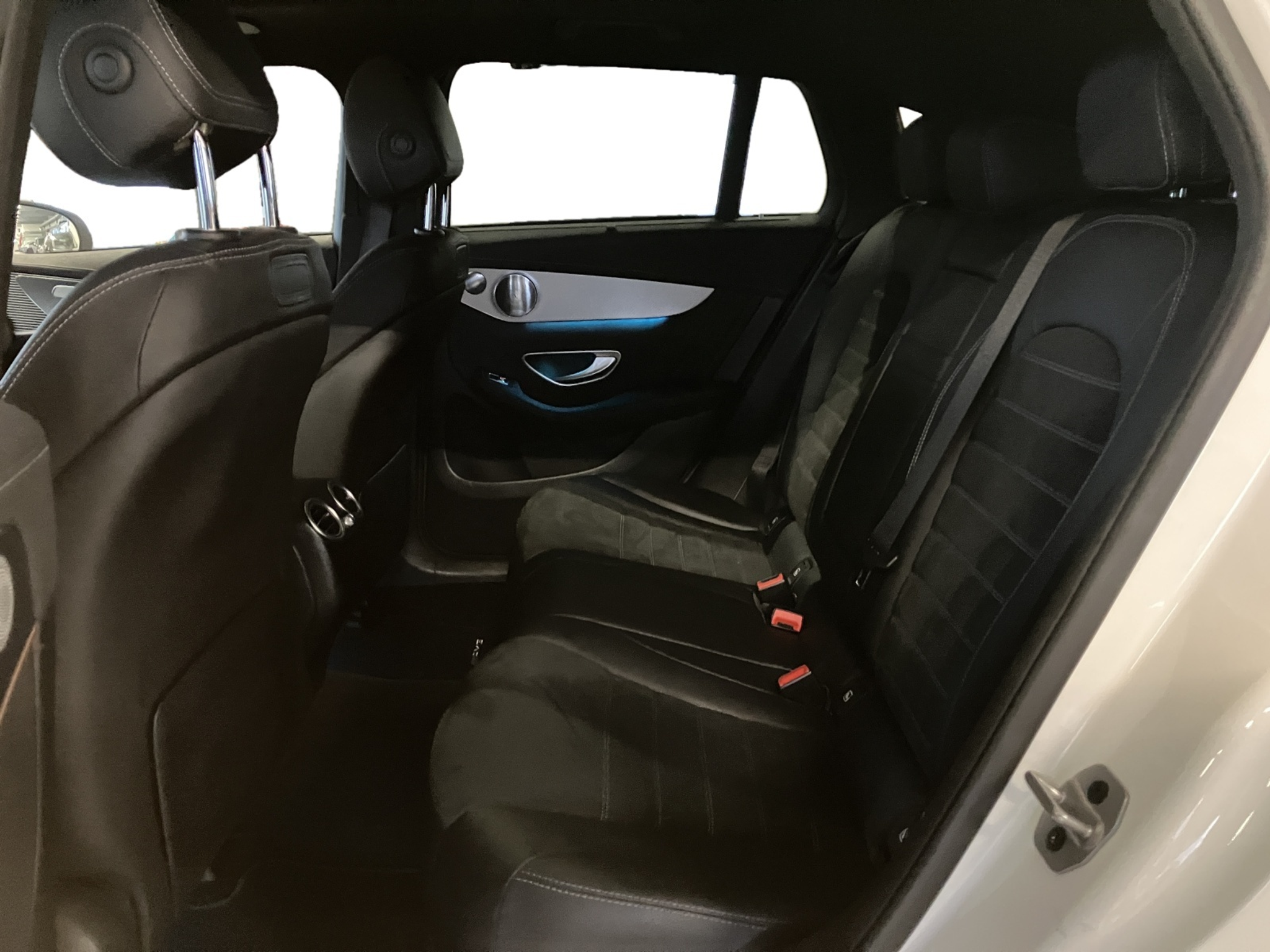 listing desktop thumbnail image 7