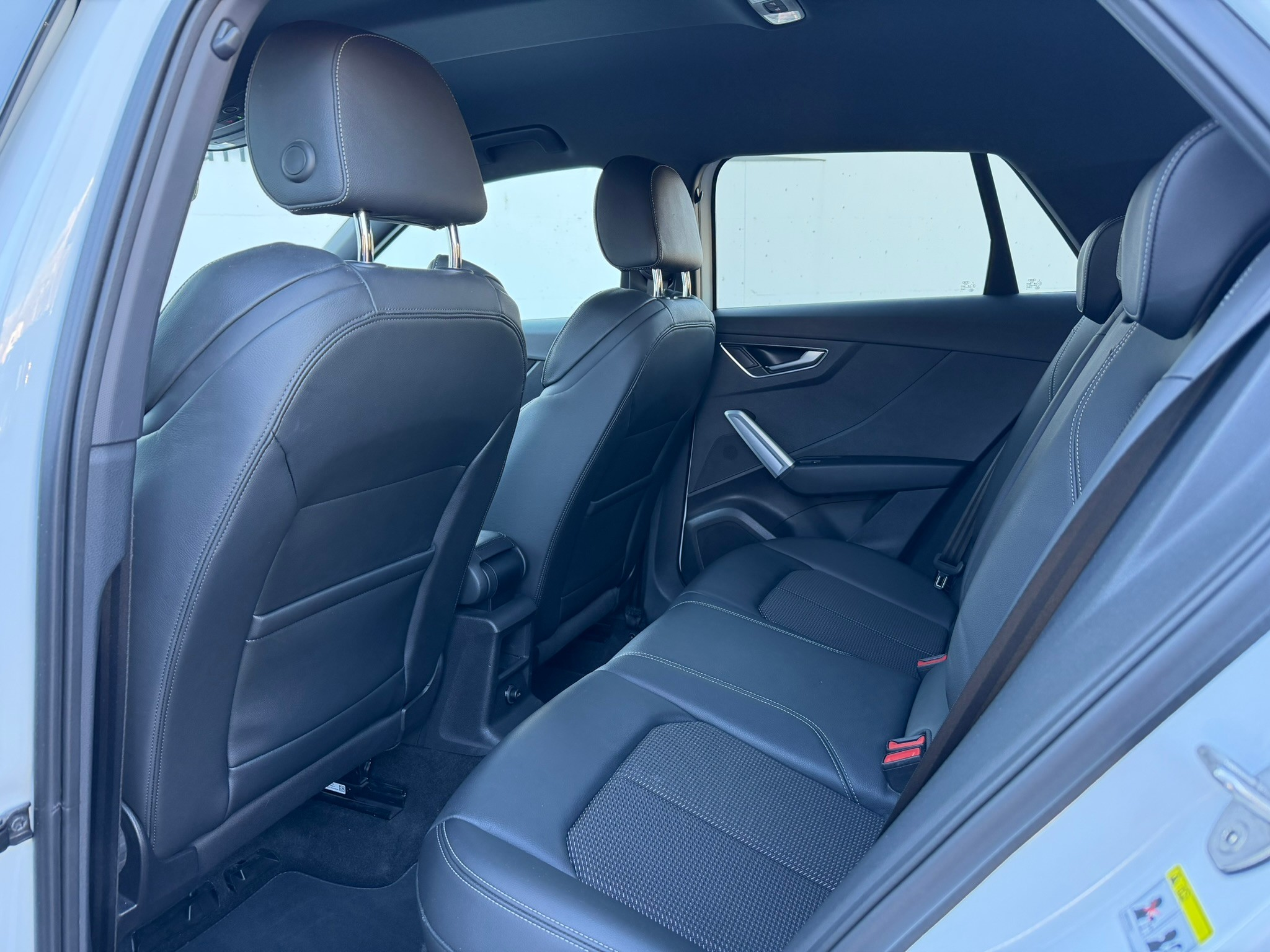 listing desktop thumbnail image 7