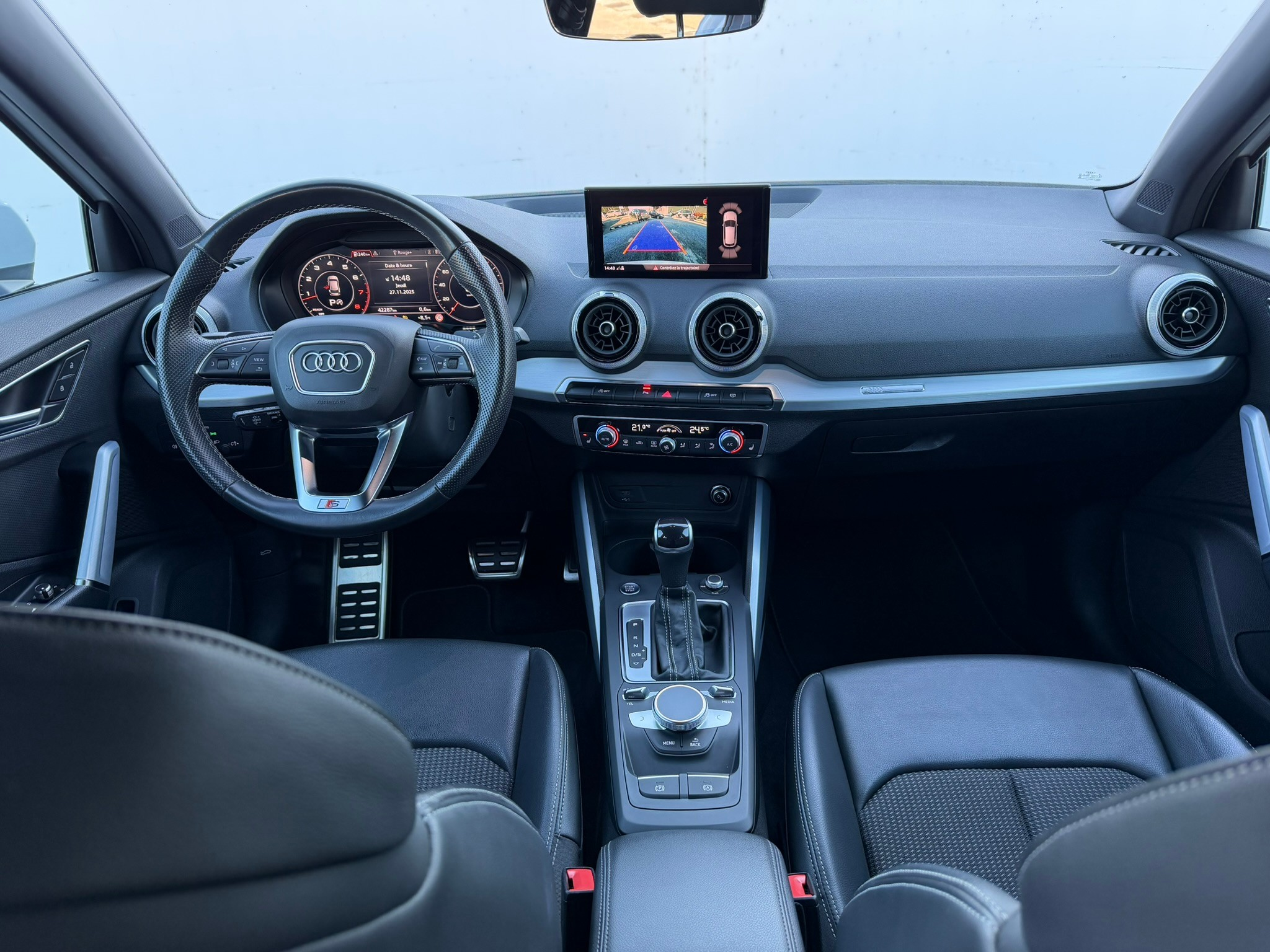 listing desktop thumbnail image 8