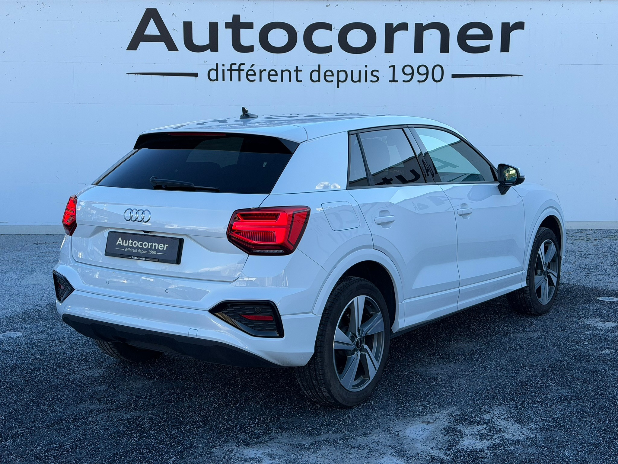 listing desktop thumbnail image 1