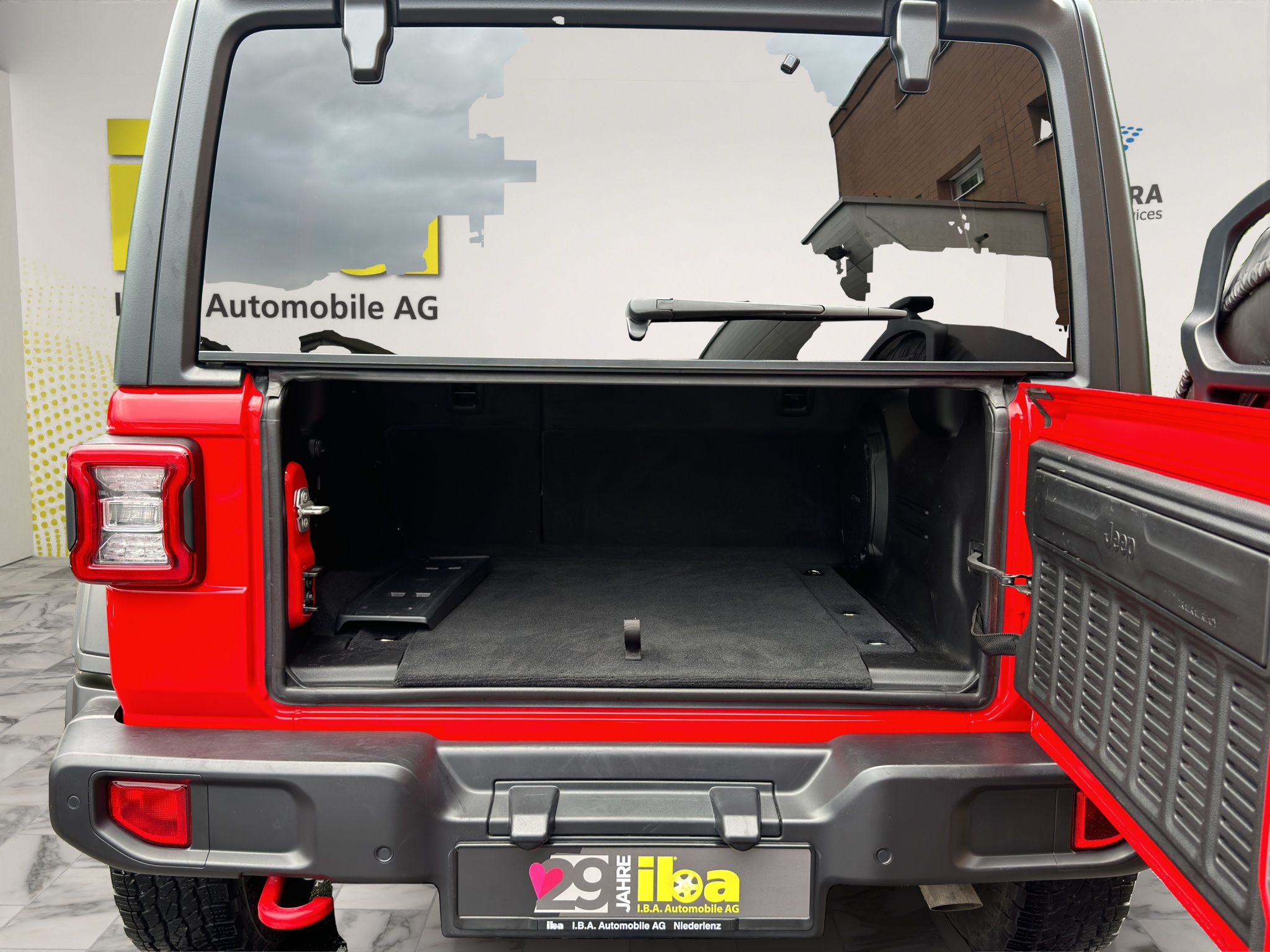 listing desktop thumbnail image 8