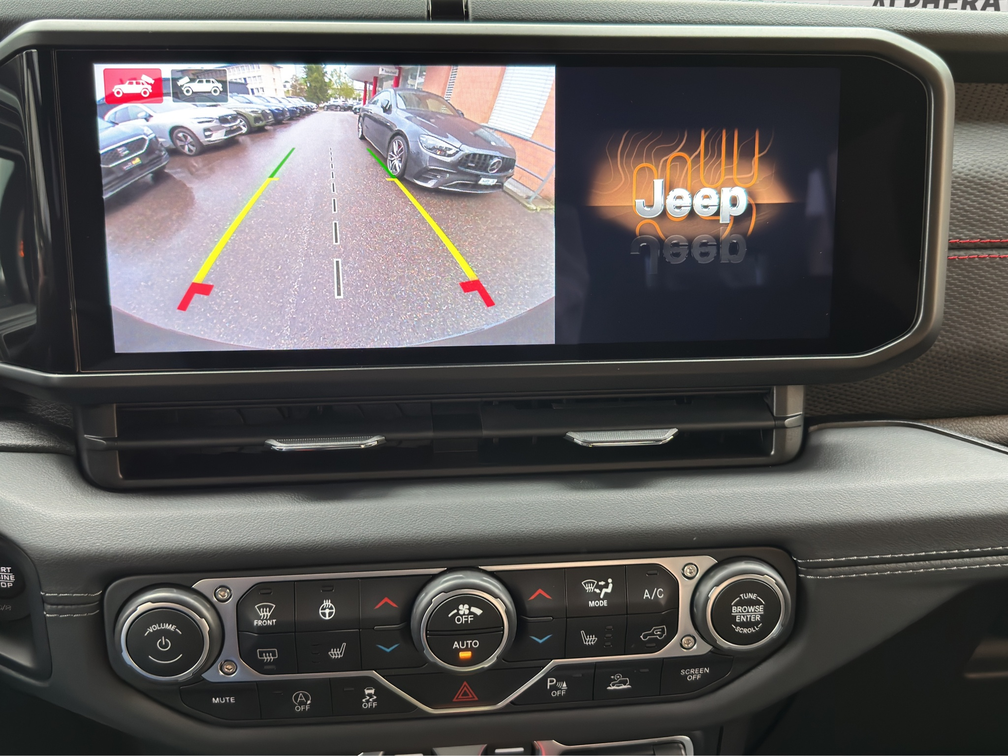 listing desktop thumbnail image 16