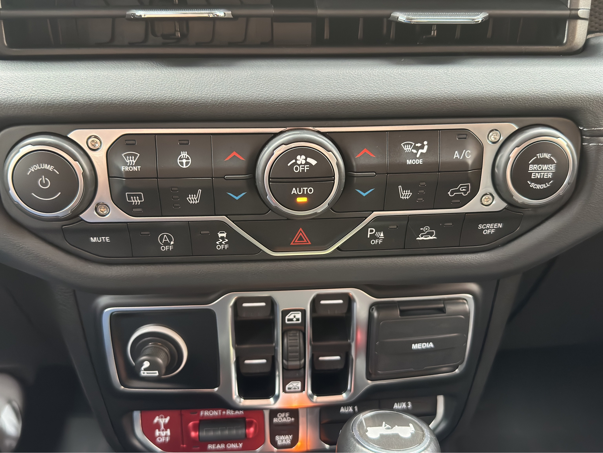 listing desktop thumbnail image 21