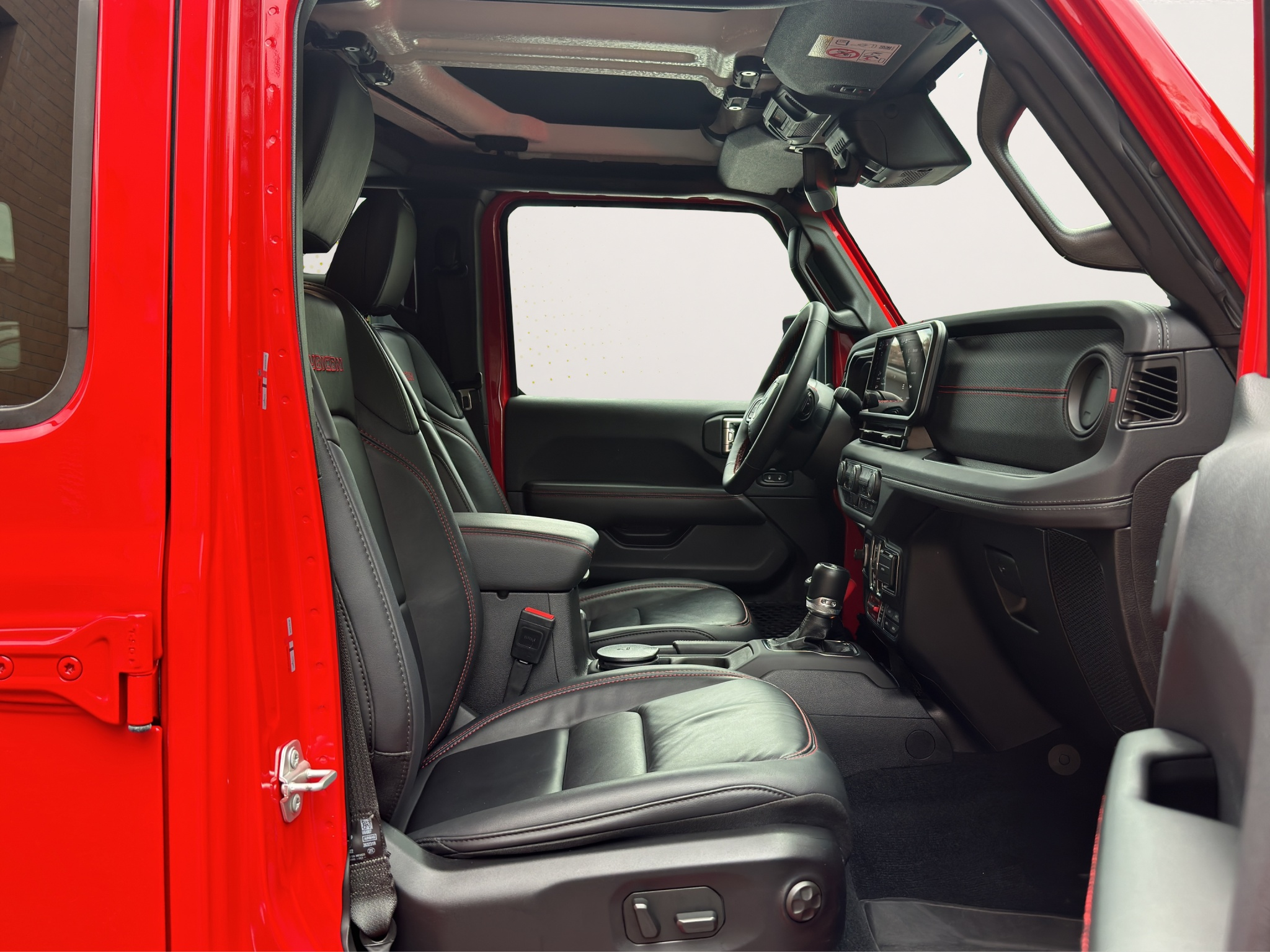 listing desktop thumbnail image 12