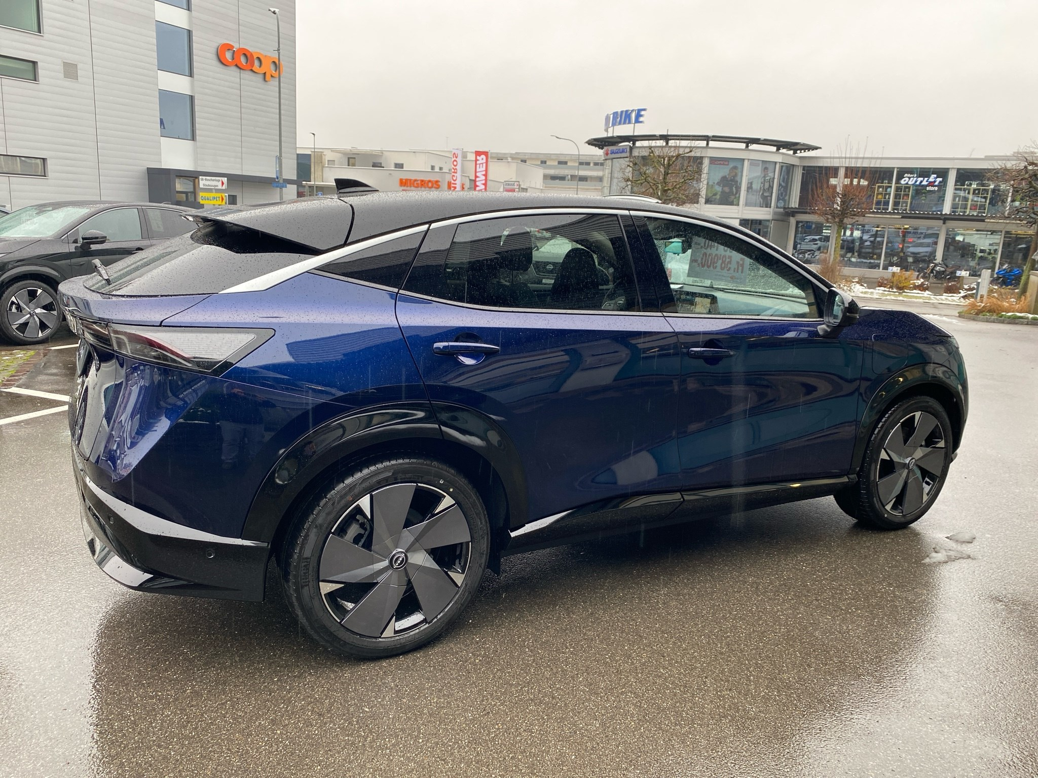 listing desktop thumbnail image 4