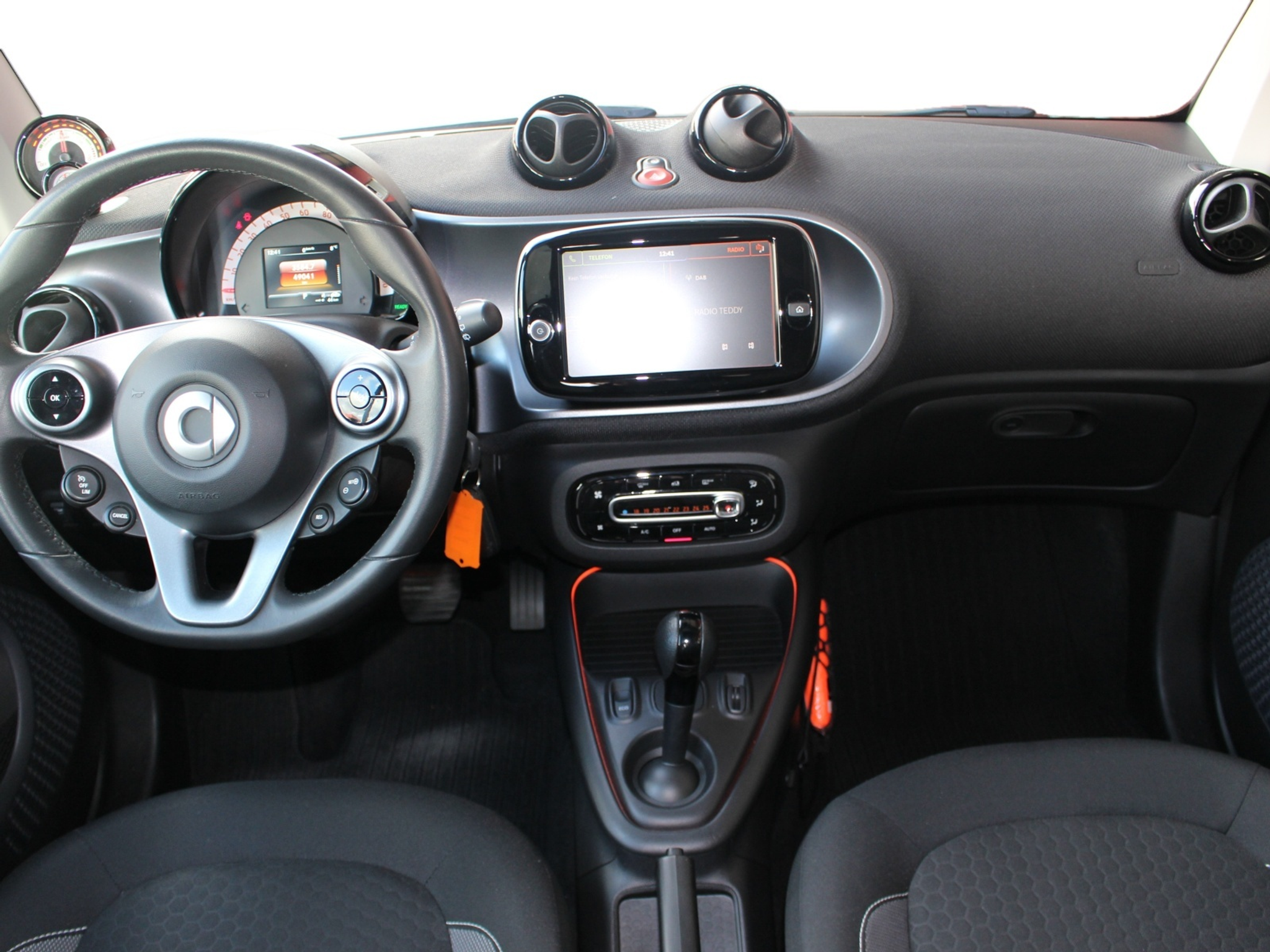 listing desktop thumbnail image 7