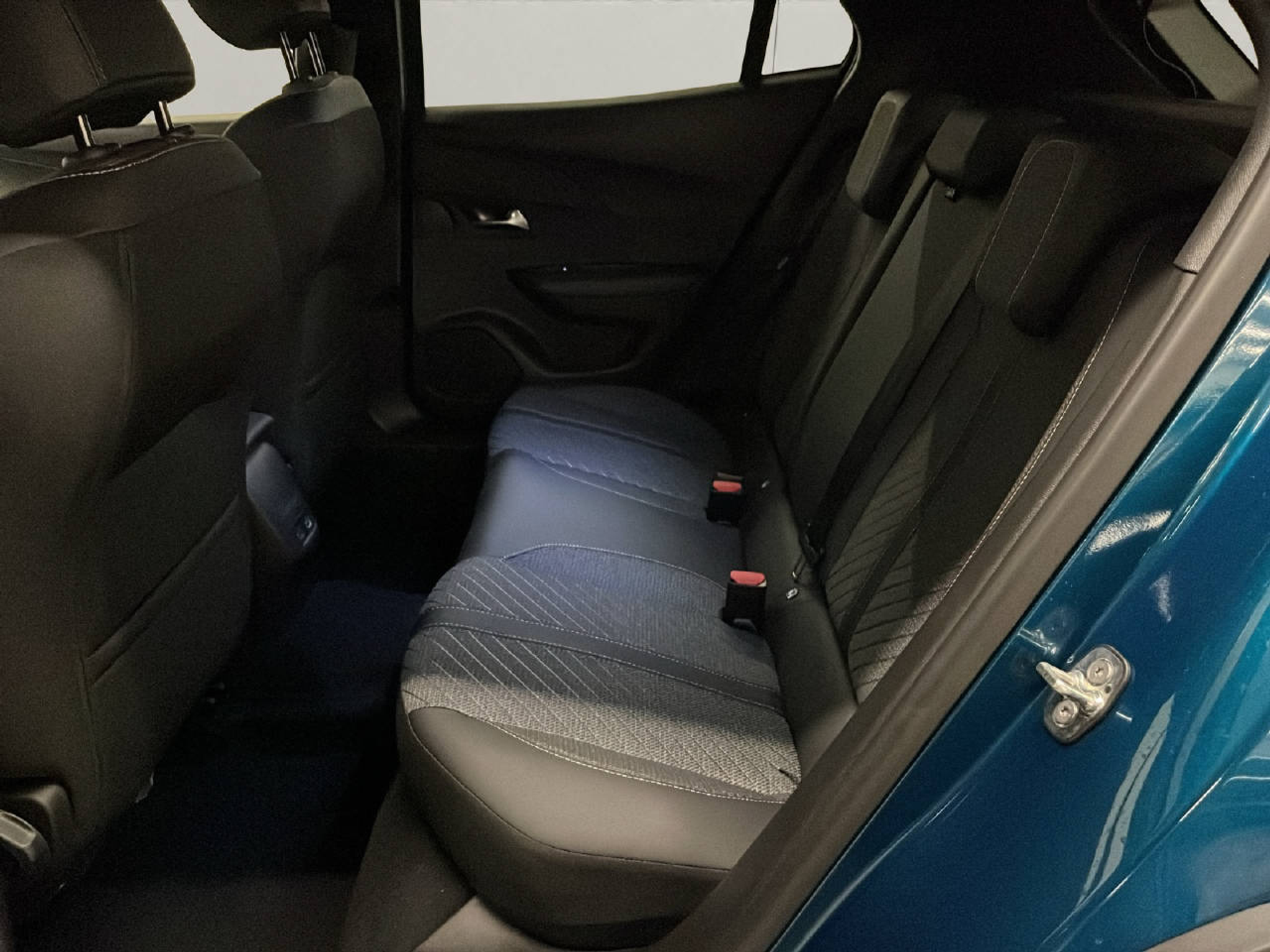 listing desktop thumbnail image 10