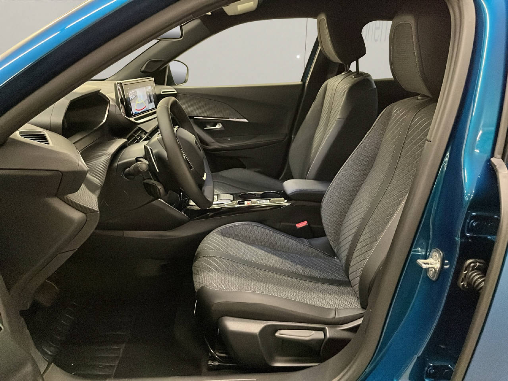 listing desktop thumbnail image 4