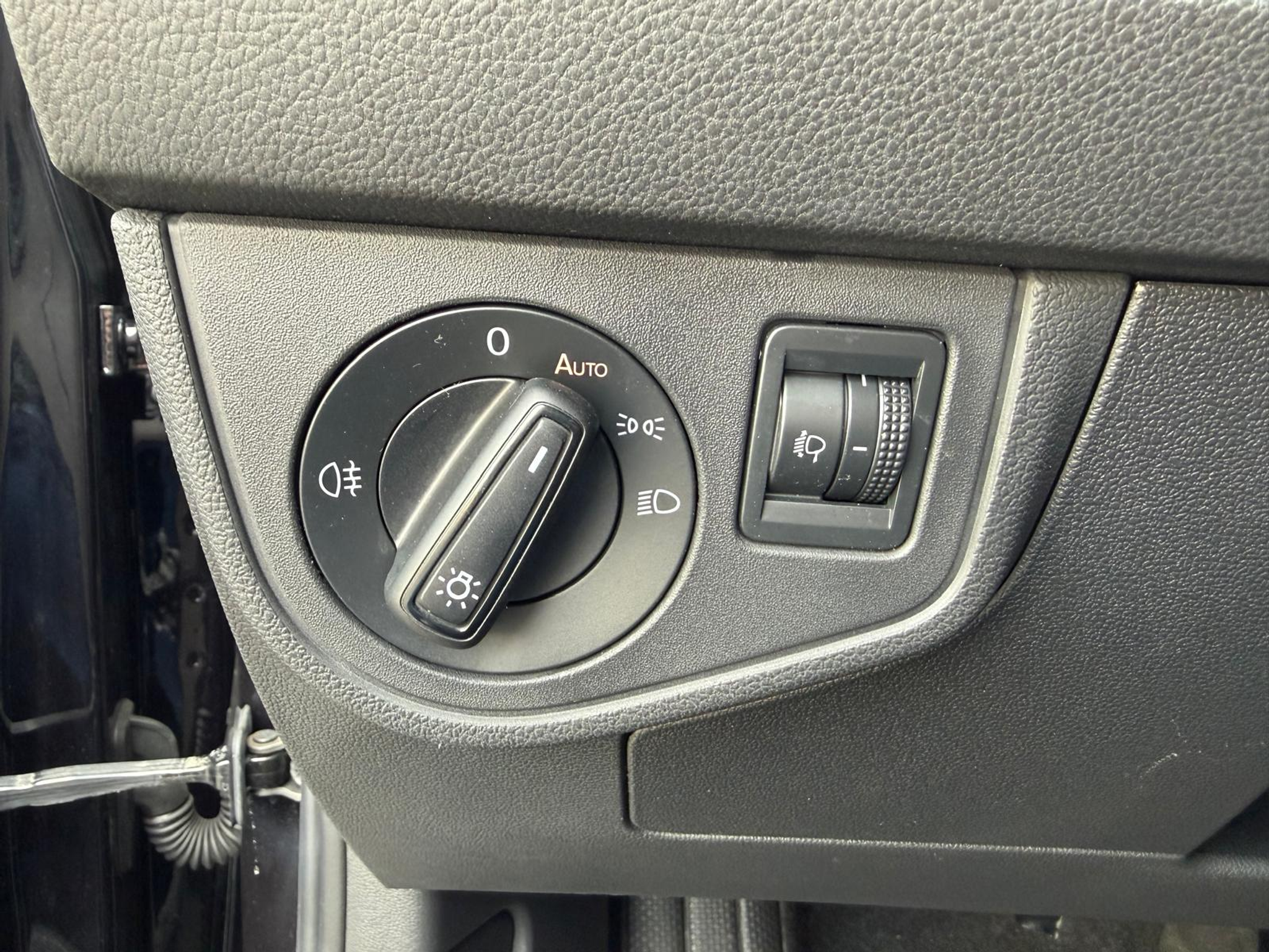 listing desktop thumbnail image 27