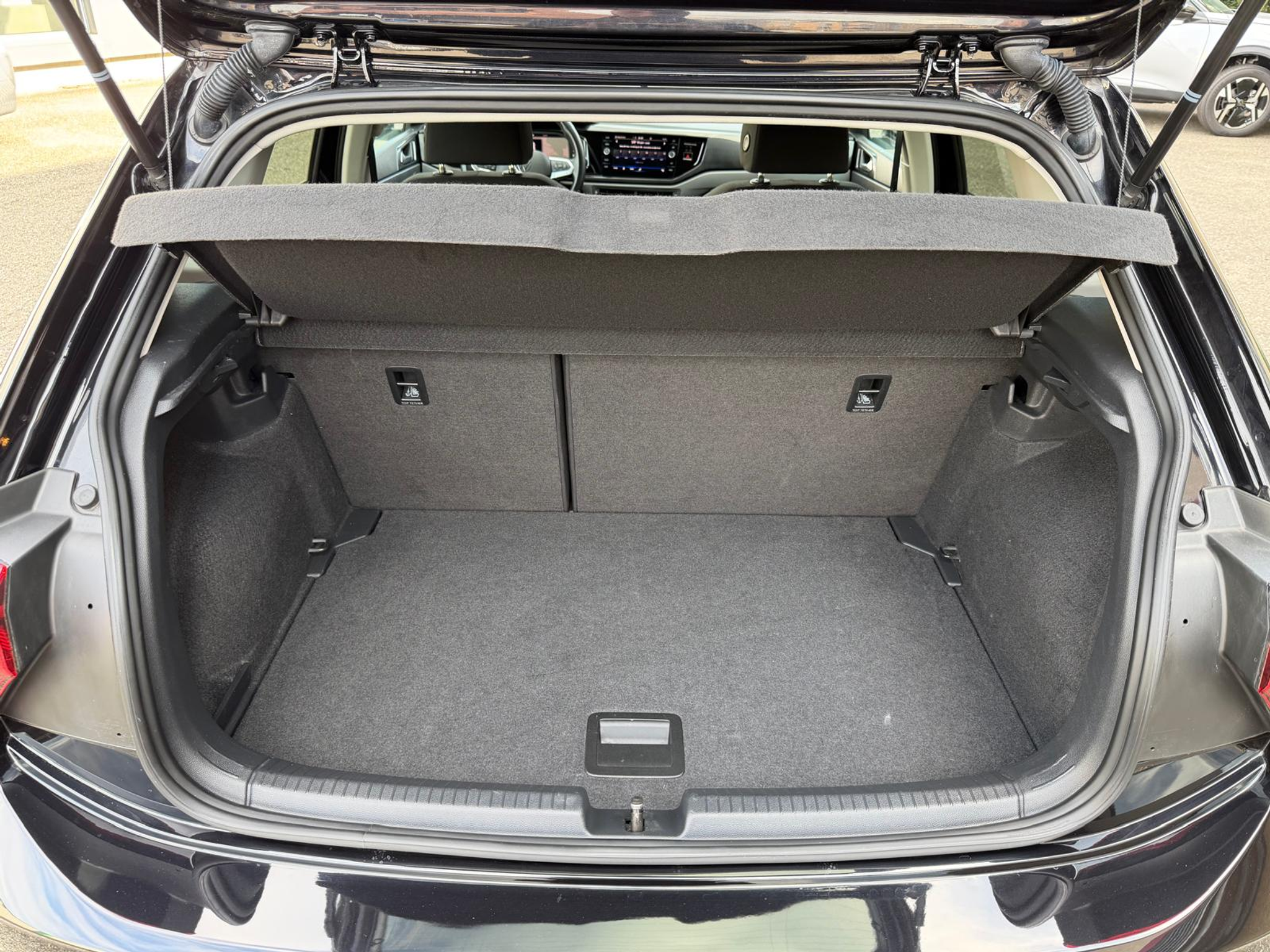 listing desktop thumbnail image 15