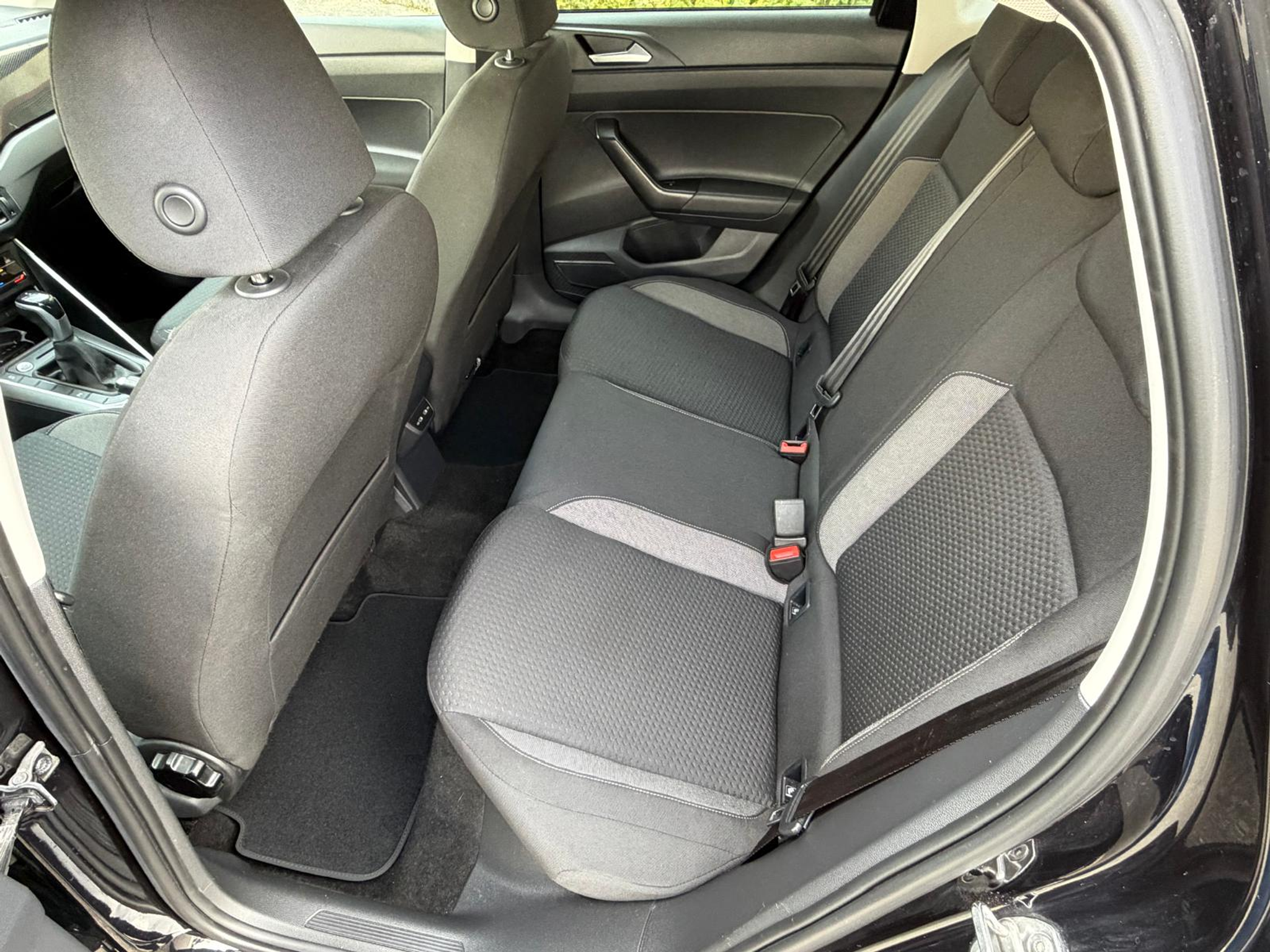 listing desktop thumbnail image 13