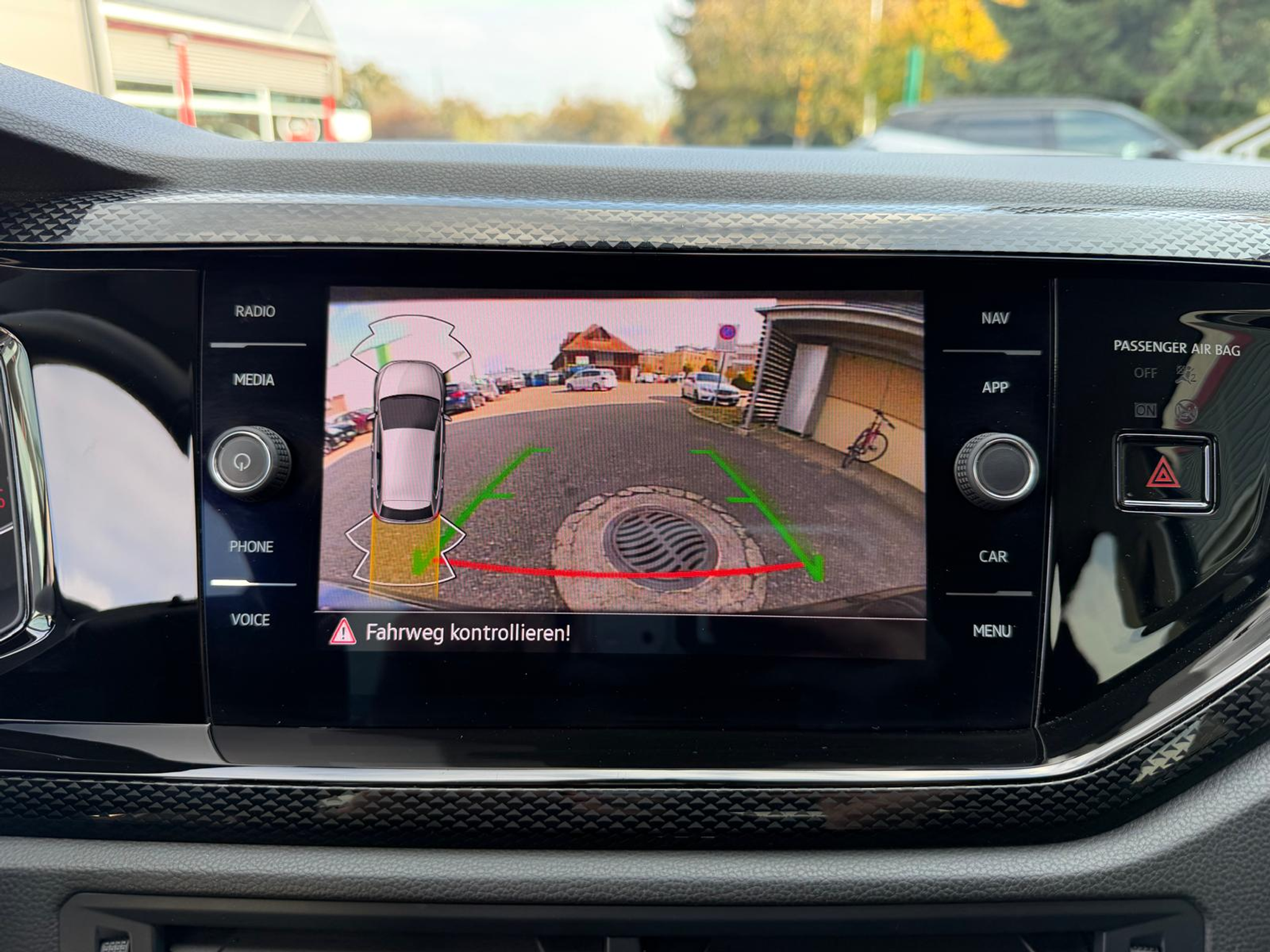 listing desktop thumbnail image 17