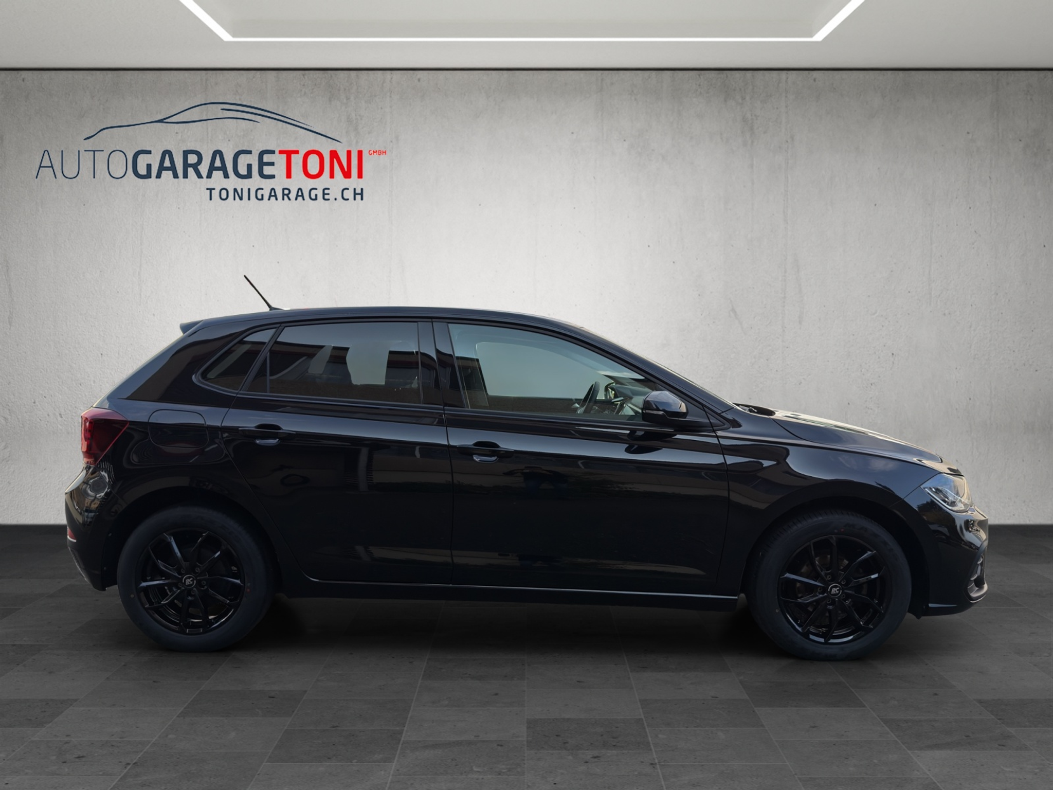 listing desktop thumbnail image 4