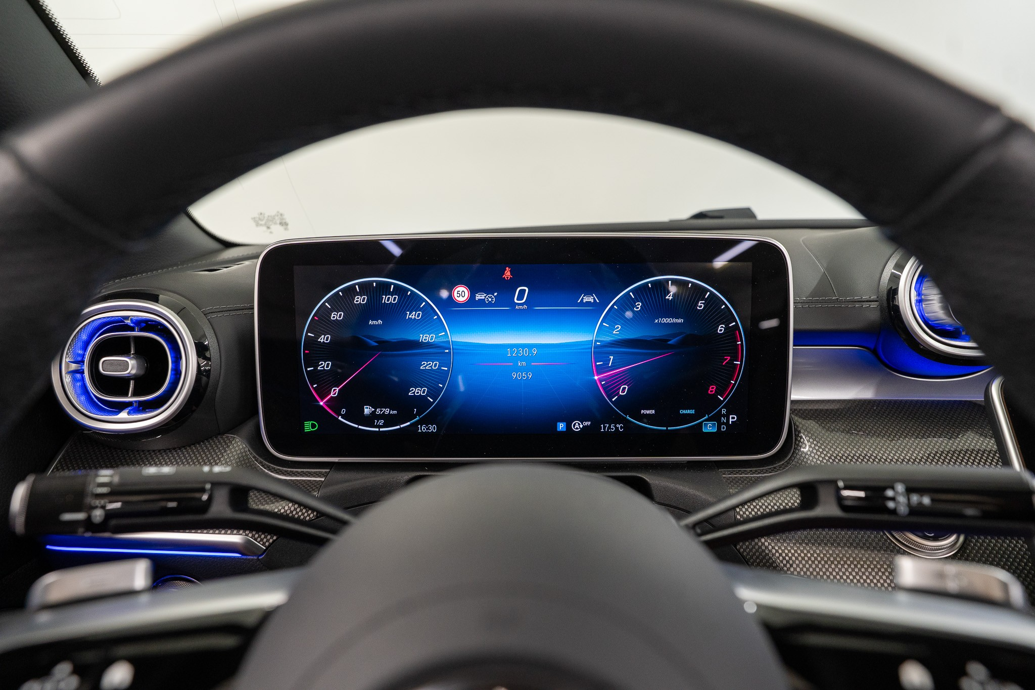 listing desktop thumbnail image 25