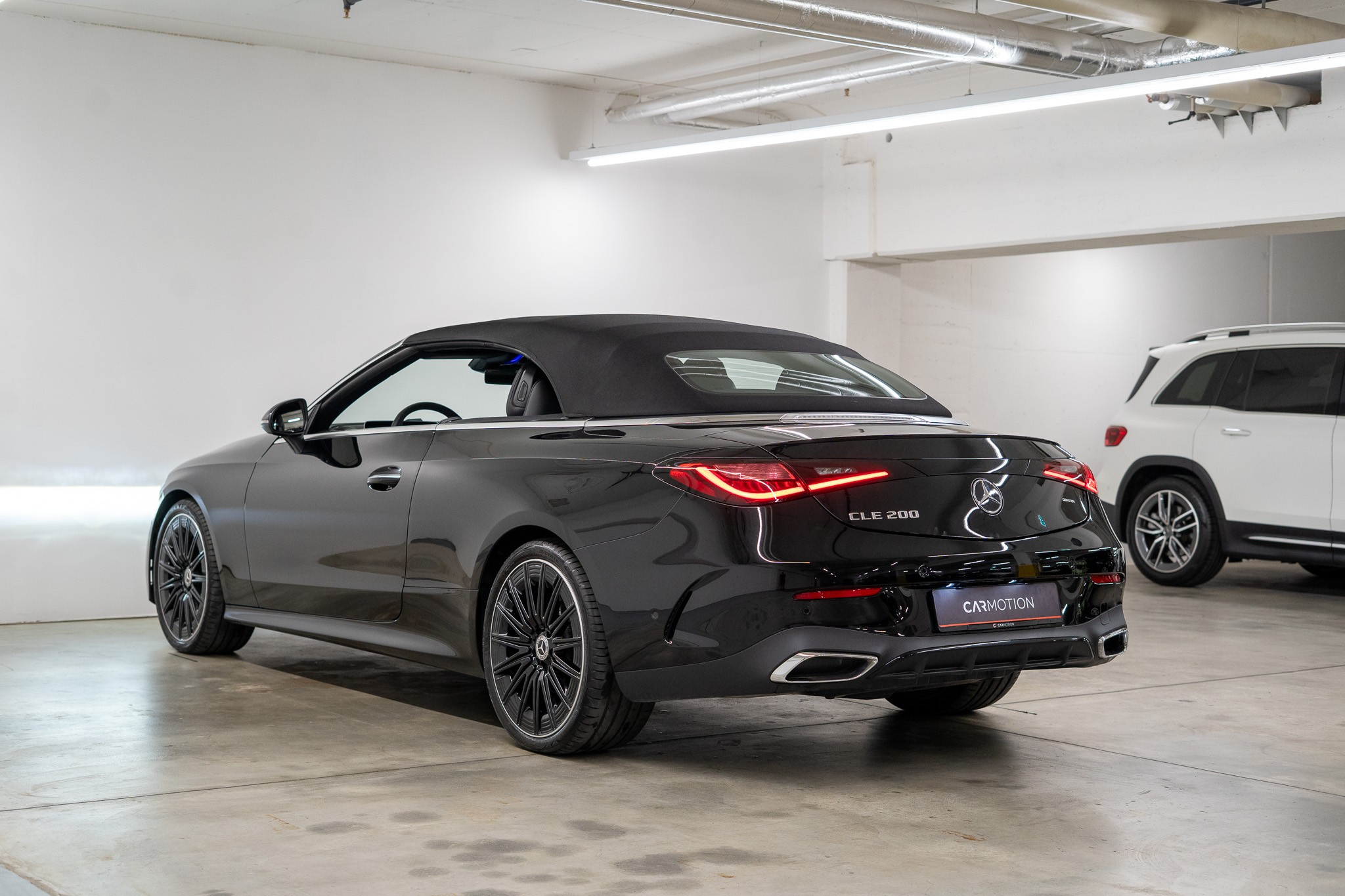 listing desktop thumbnail image 12