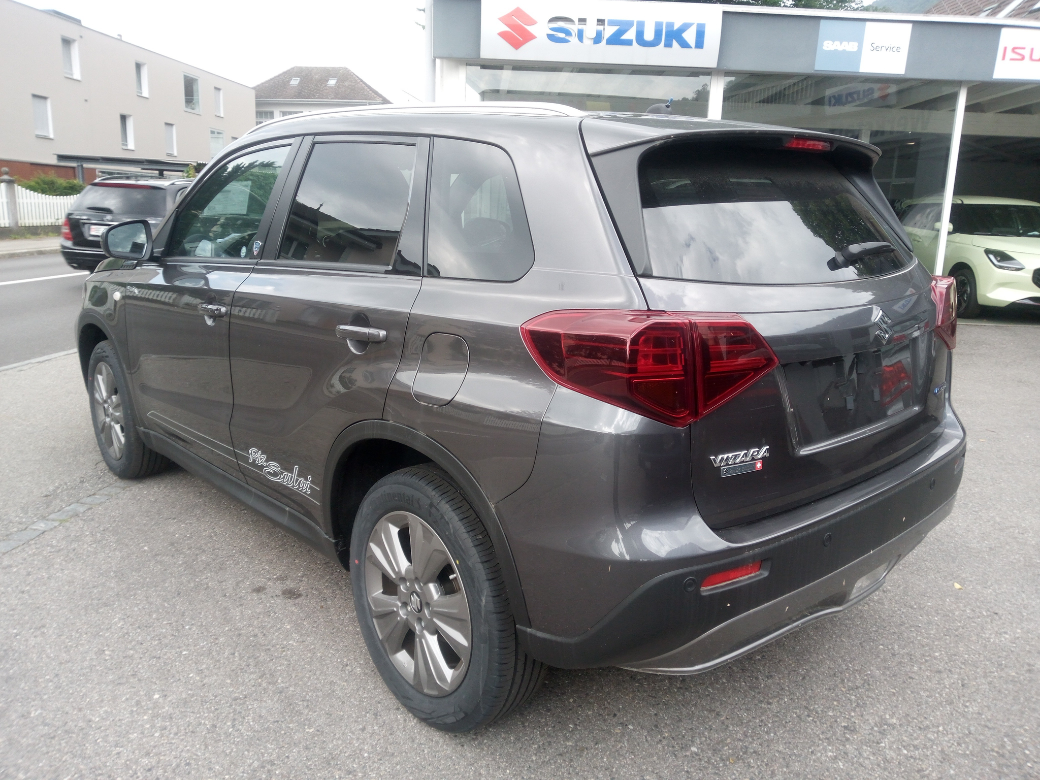 listing desktop thumbnail image 2