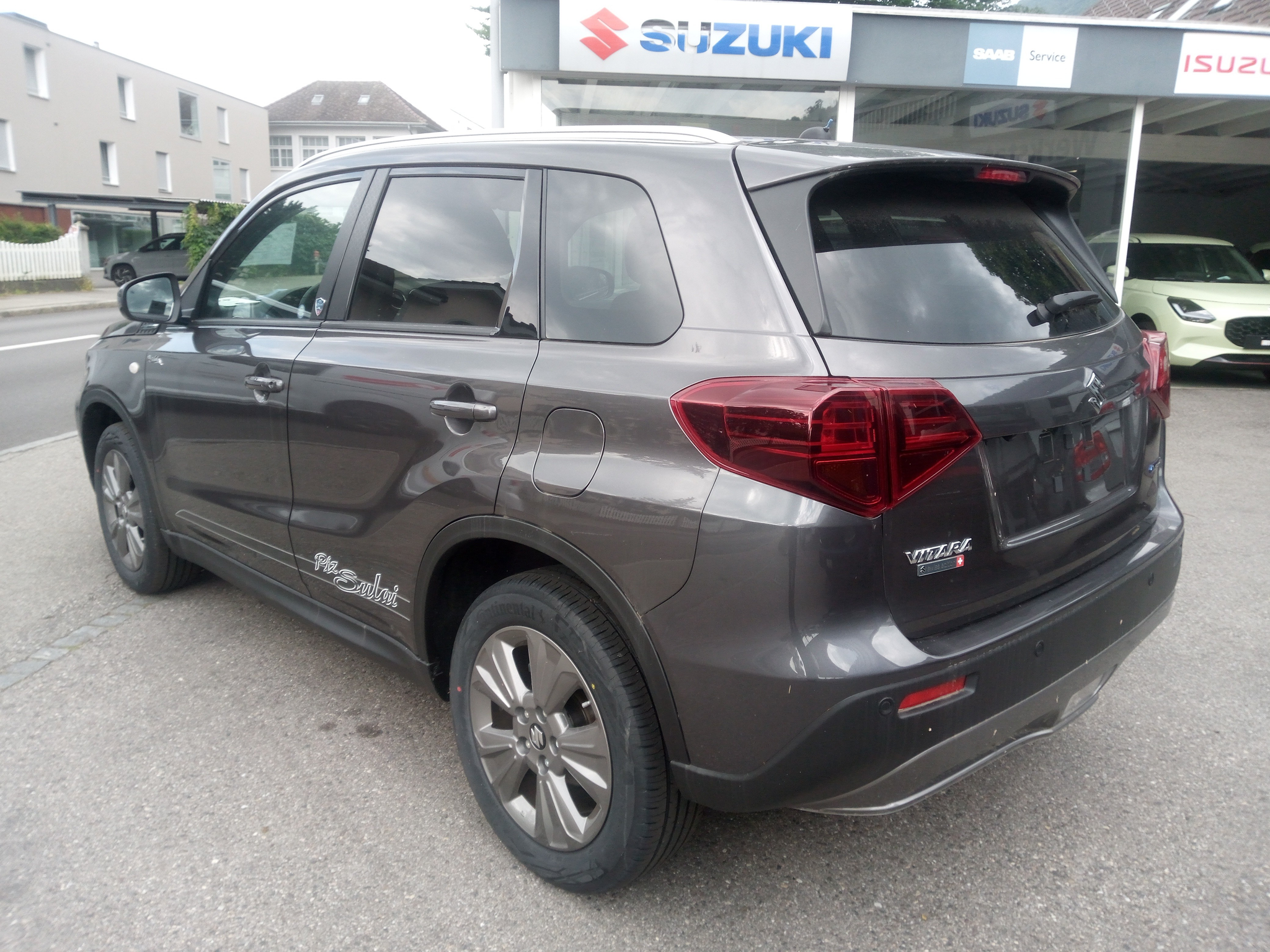 listing desktop thumbnail image 15