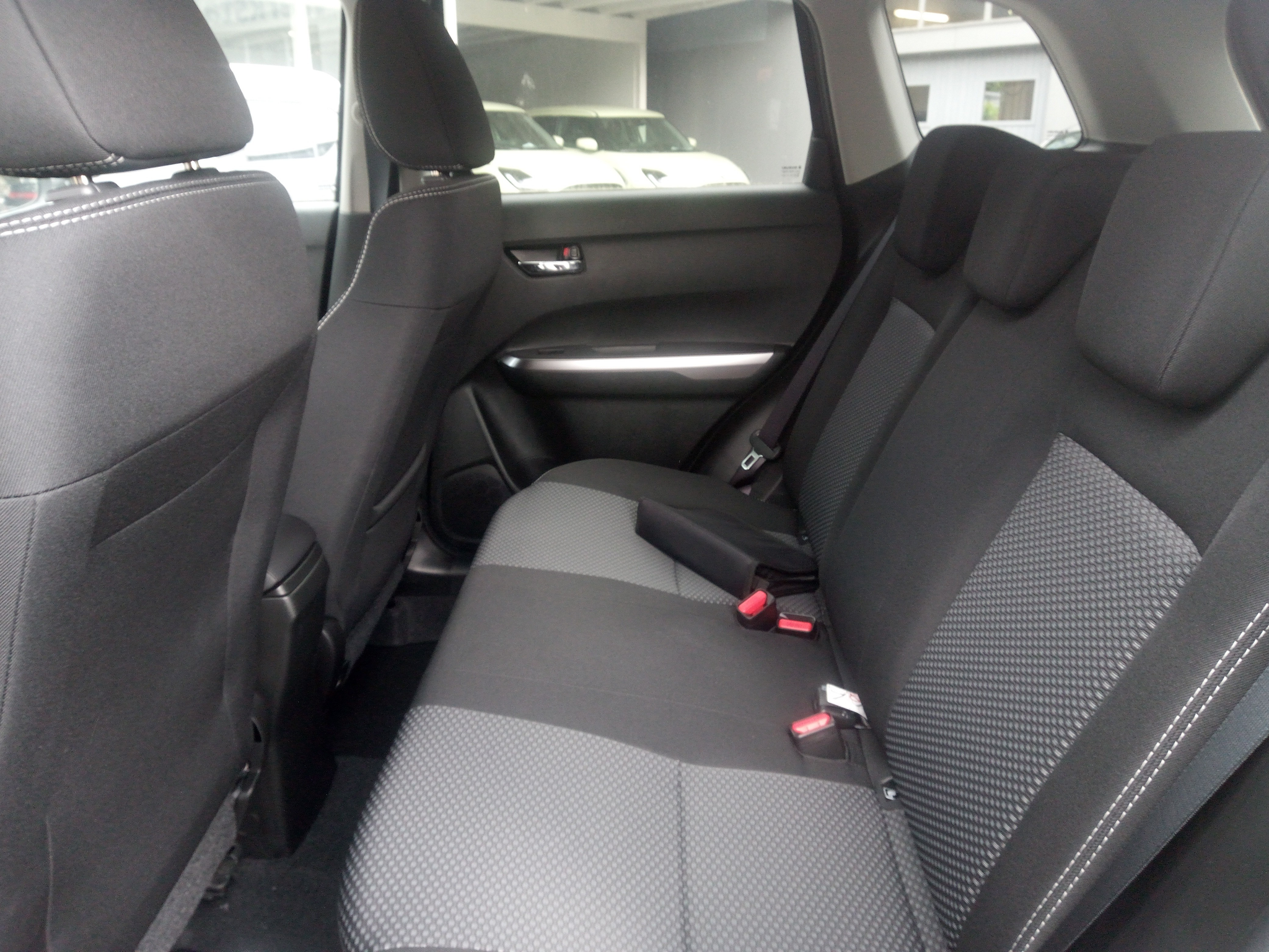 listing desktop thumbnail image 9