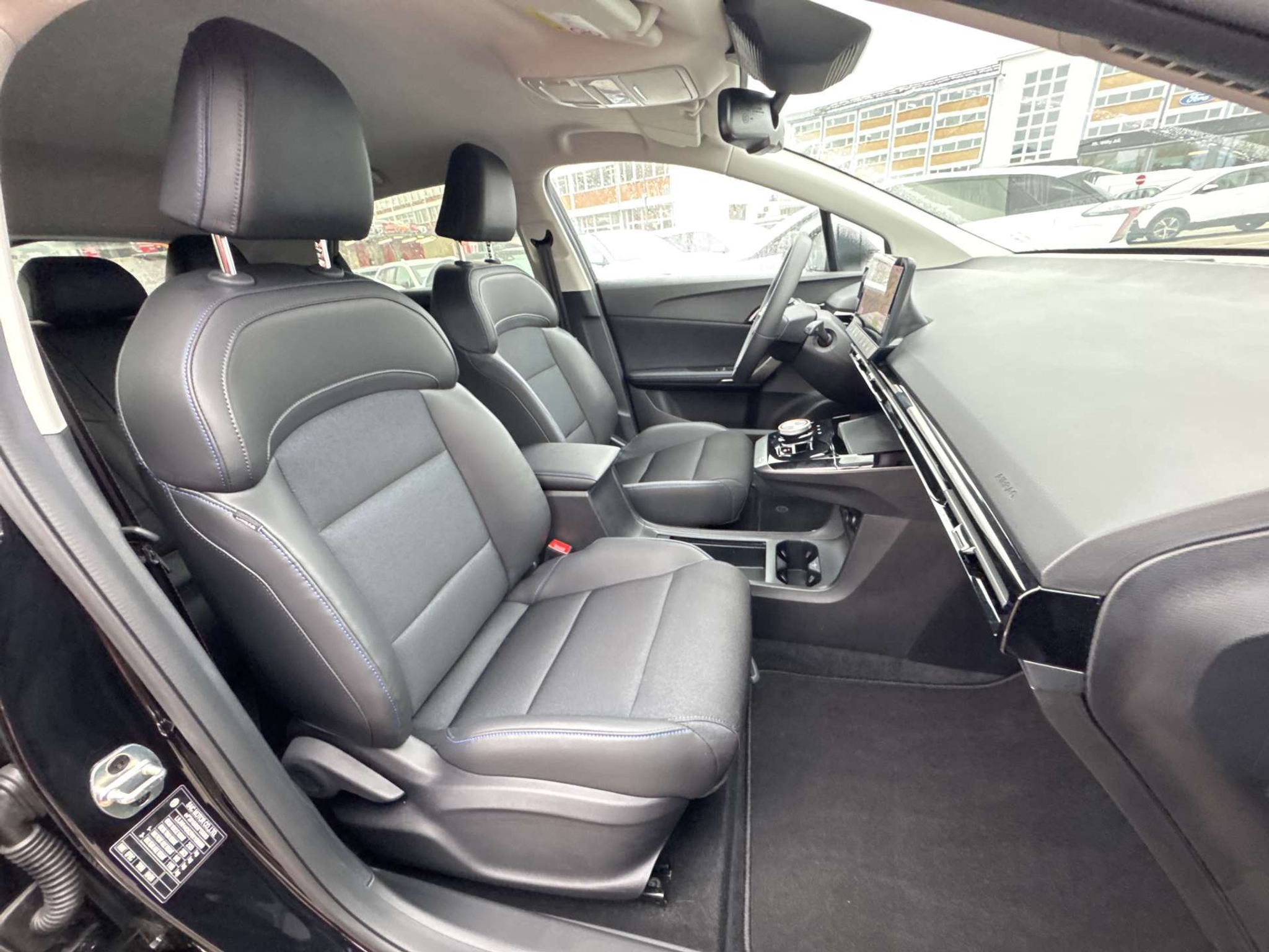 listing desktop thumbnail image 12