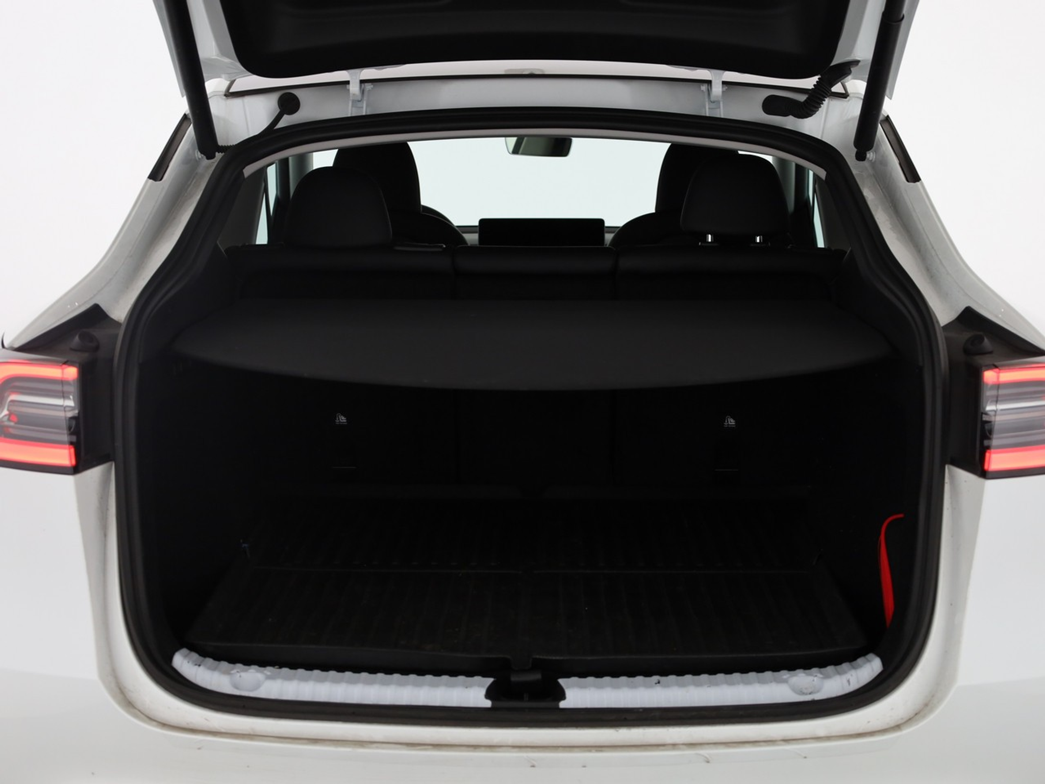 listing desktop thumbnail image 4