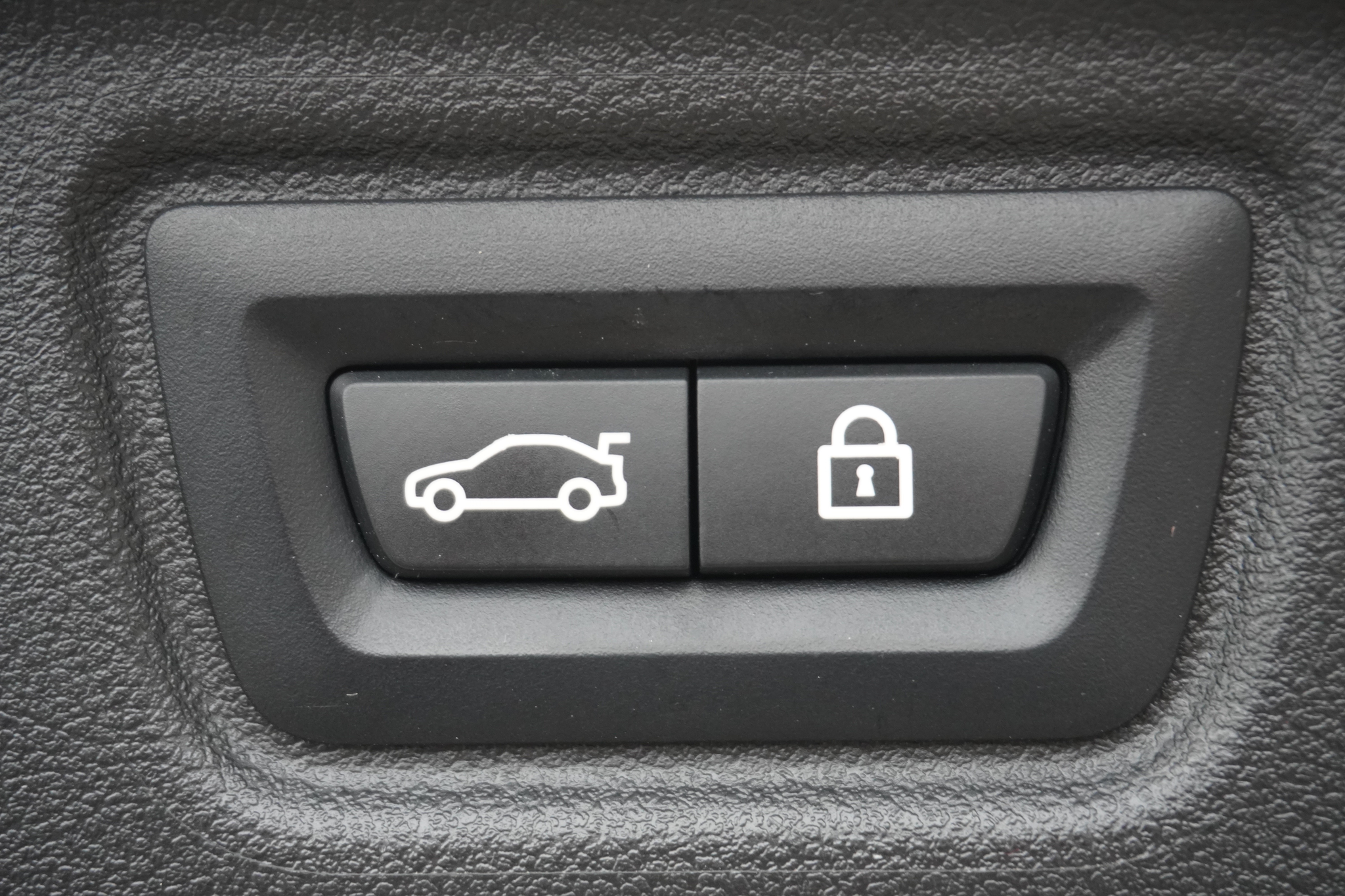 listing desktop thumbnail image 11