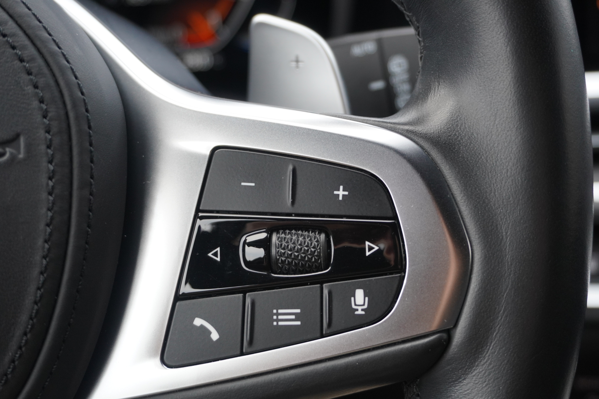 listing desktop thumbnail image 25