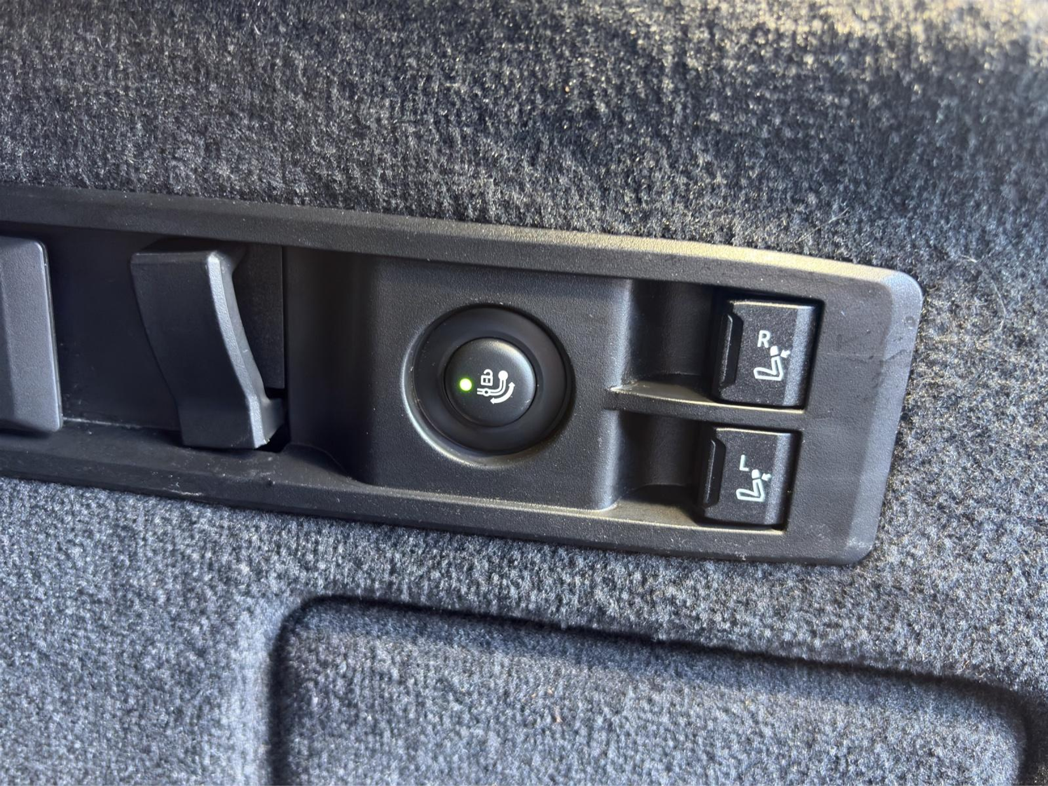 listing desktop thumbnail image 19